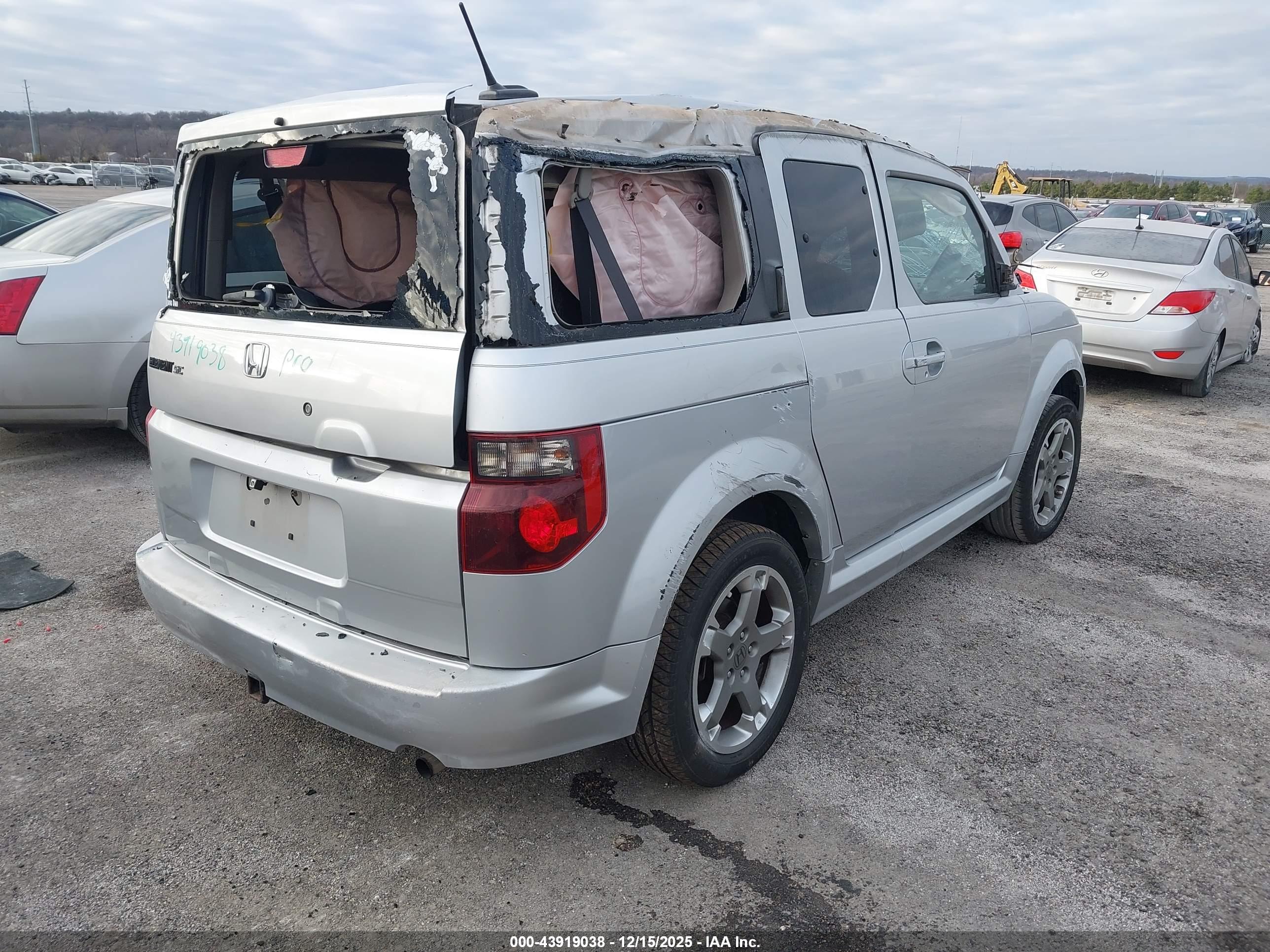HONDA ELEMENT image 4