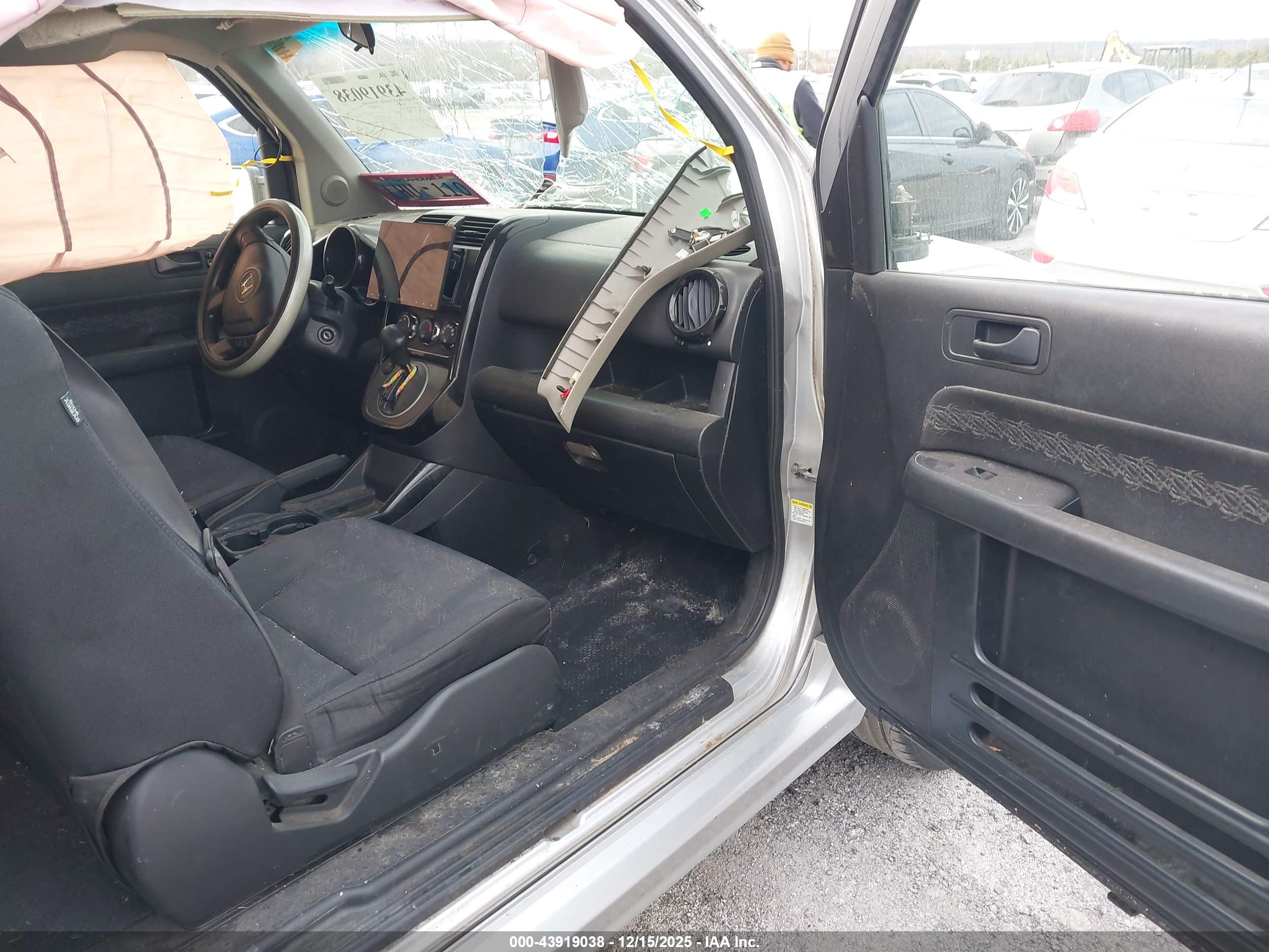 HONDA ELEMENT image 5