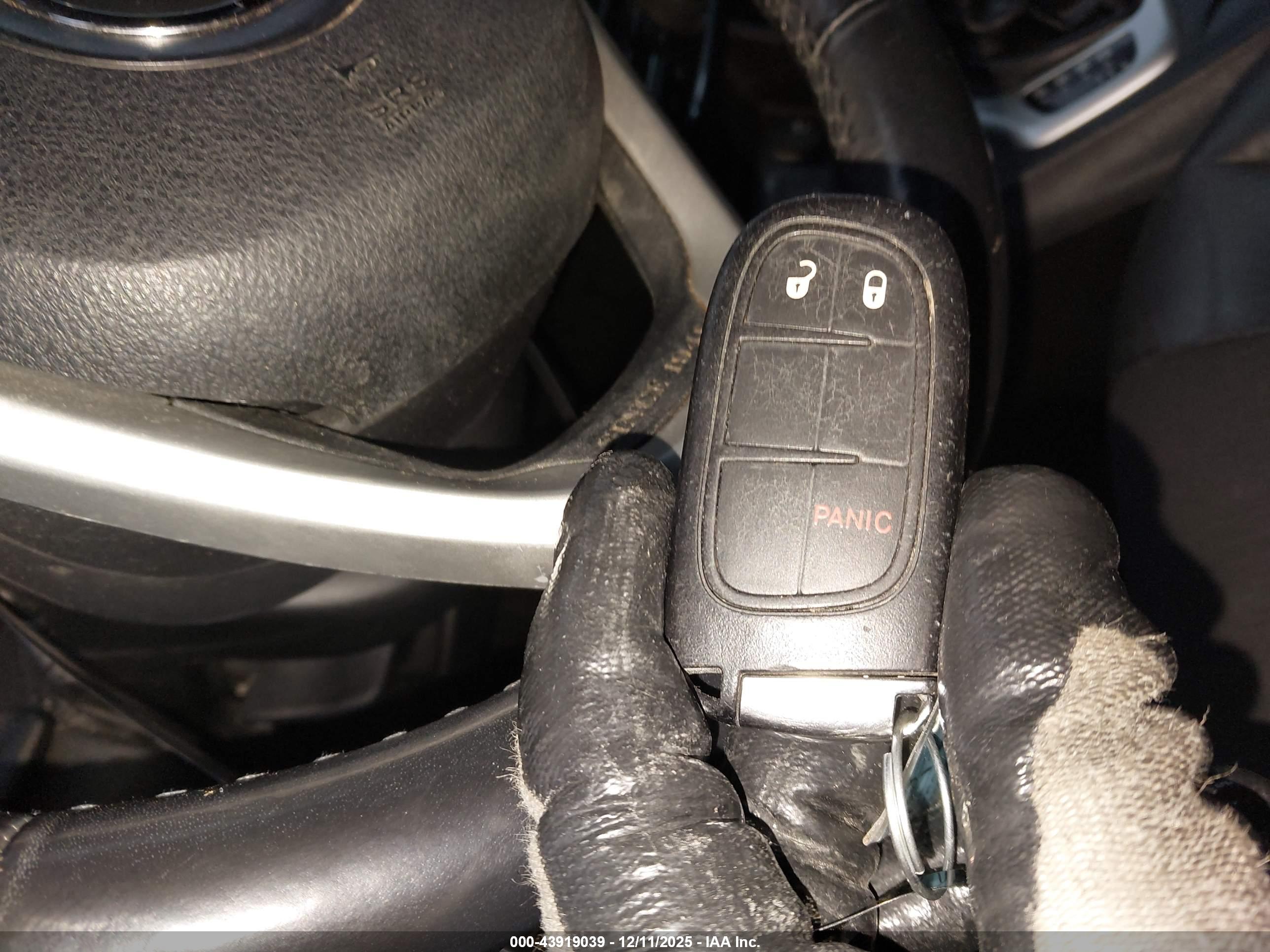 JEEP CHEROKEE image 11