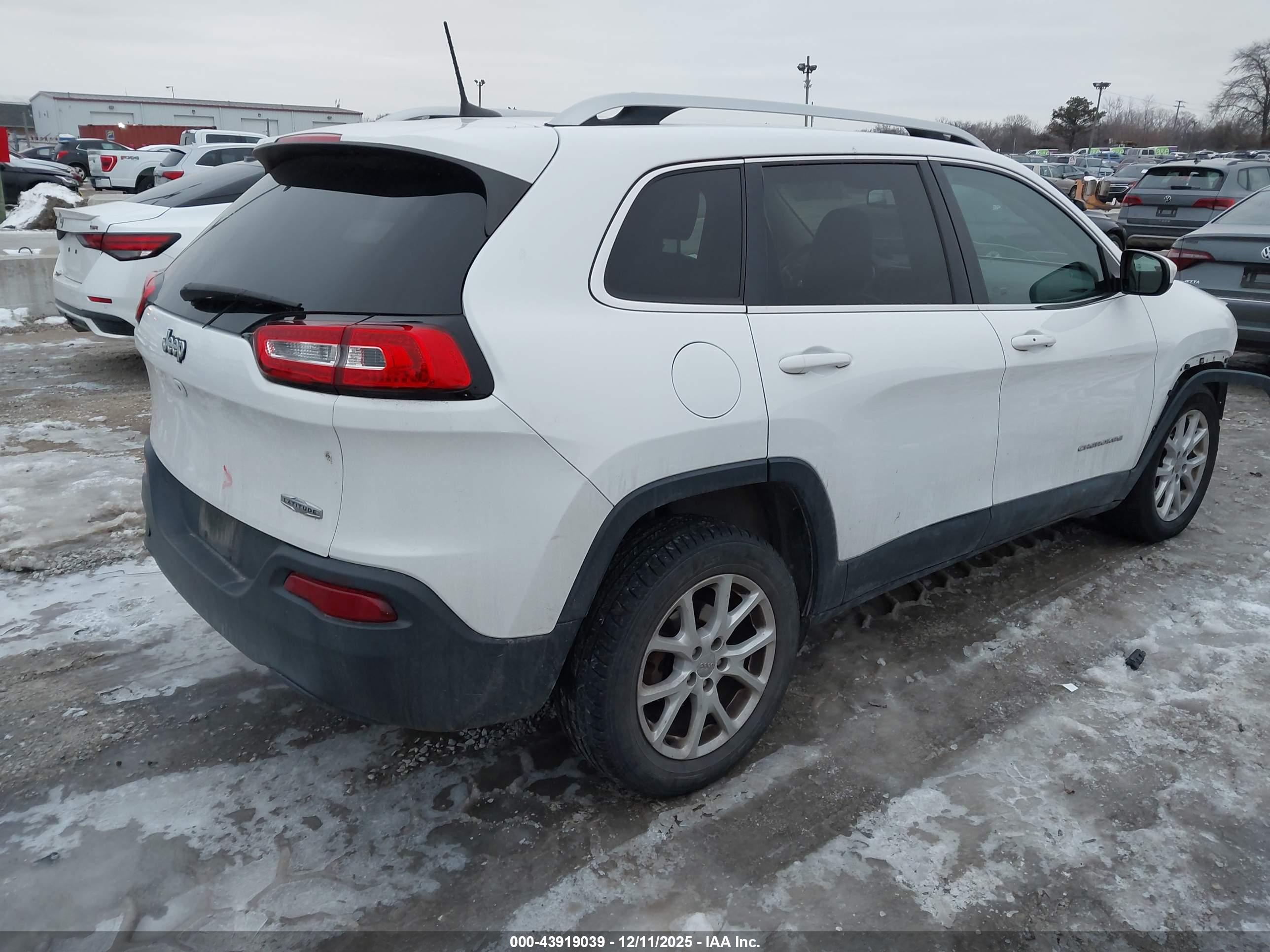 JEEP CHEROKEE image 4