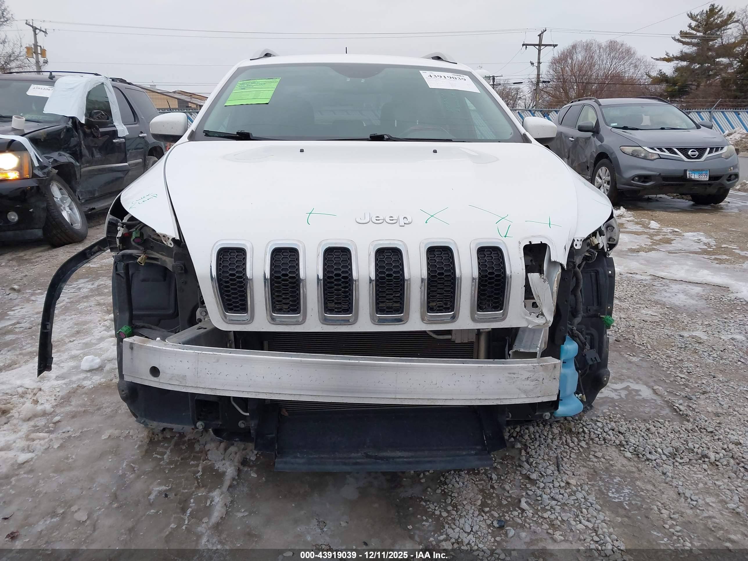 JEEP CHEROKEE image 6