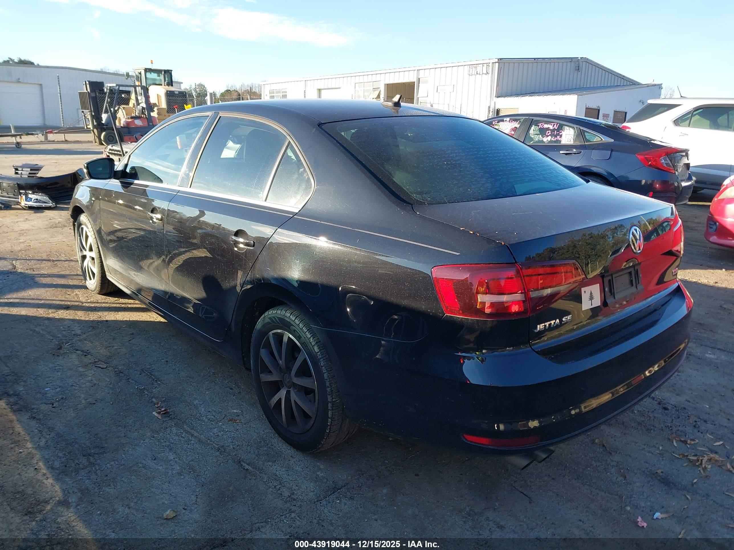 VOLKSWAGEN JETTA image 3