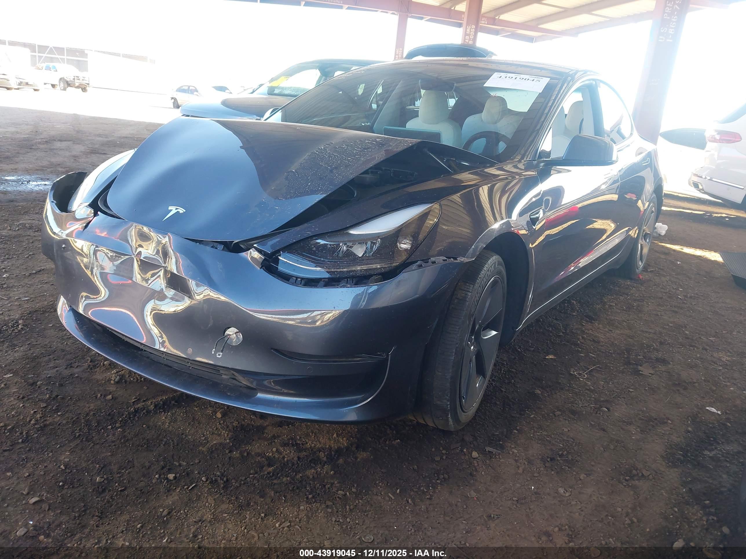 TESLA MODEL image 2