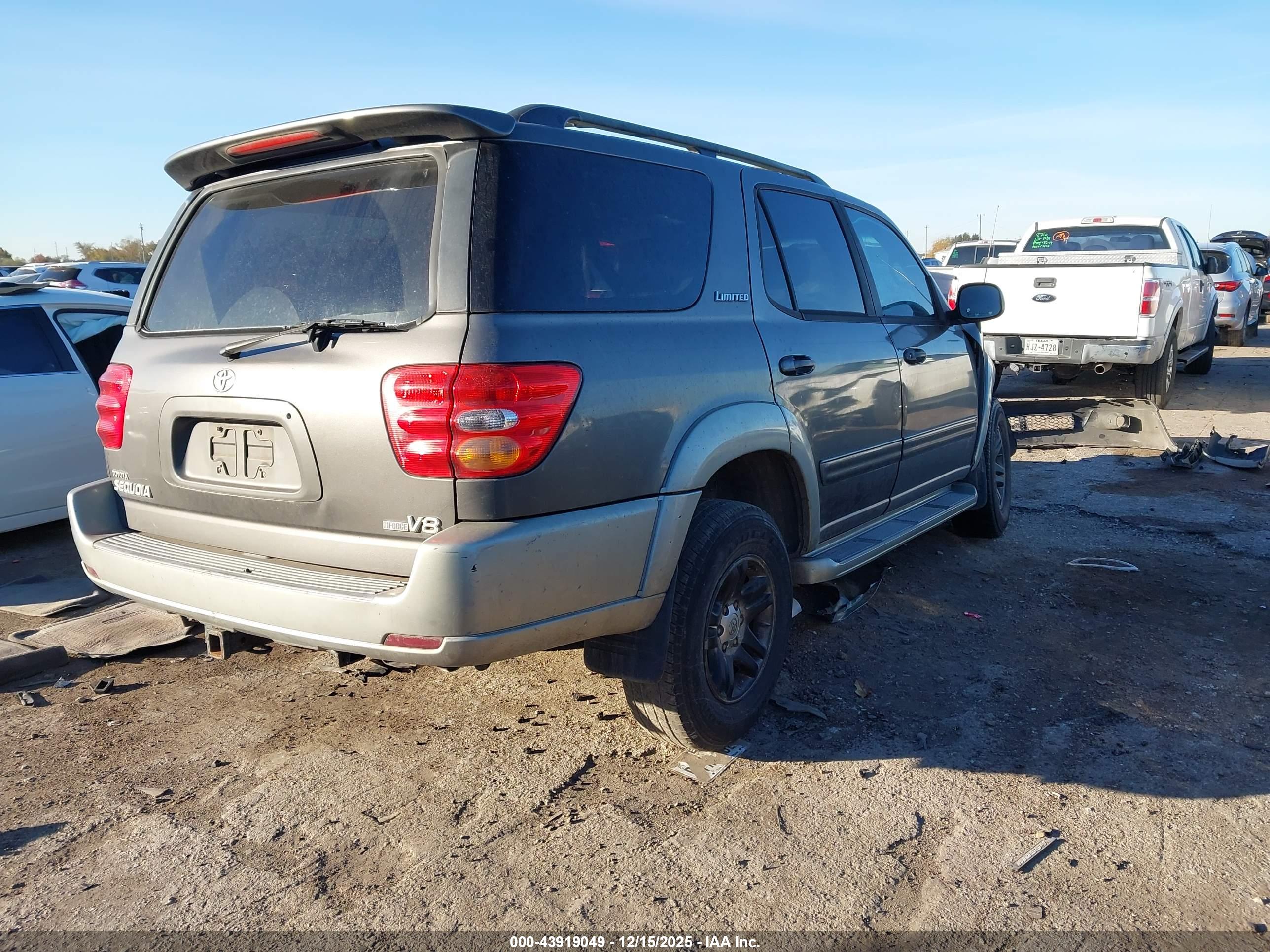 TOYOTA SEQUOIA image 4