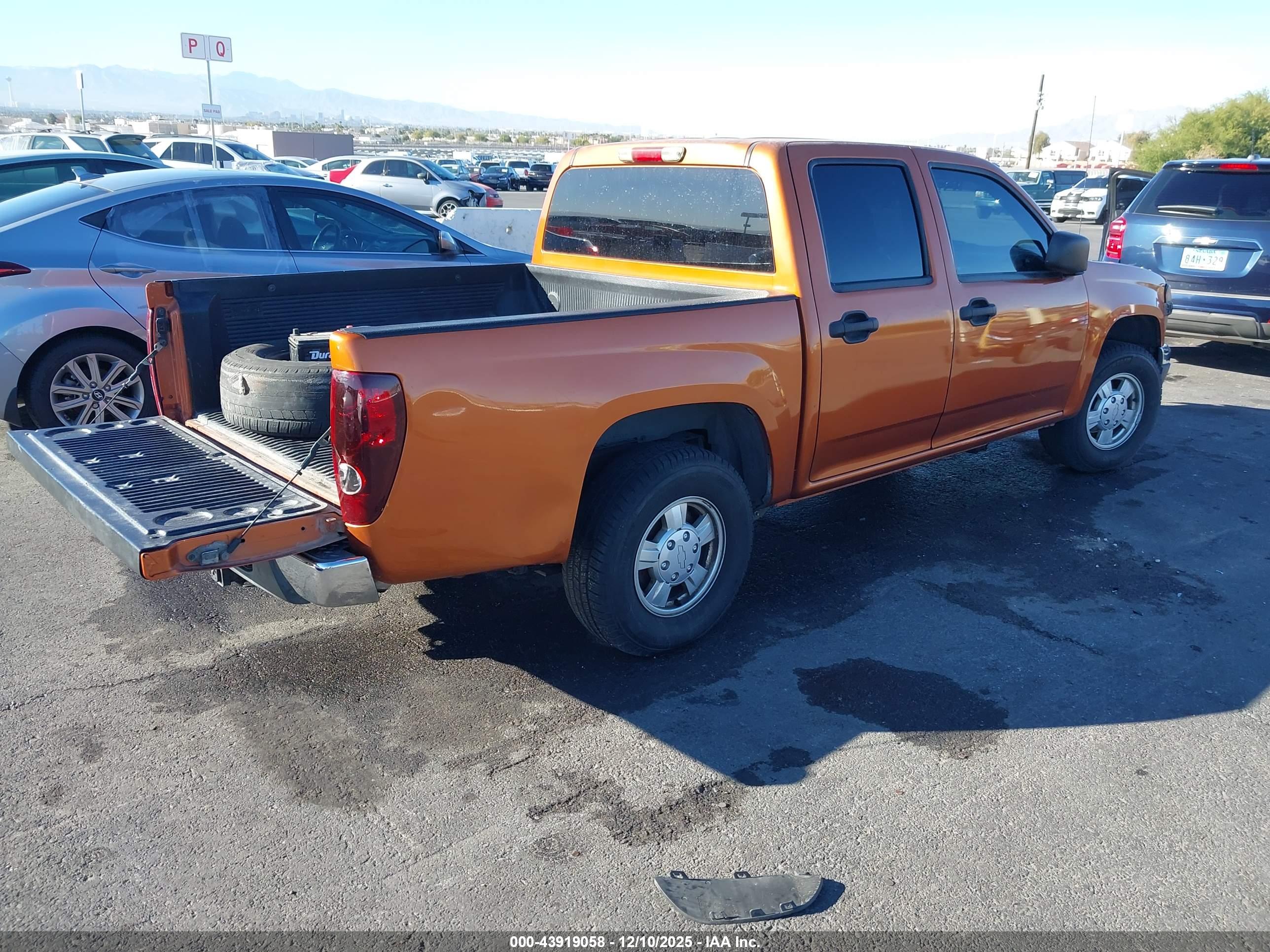 CHEVROLET COLORADO image 4