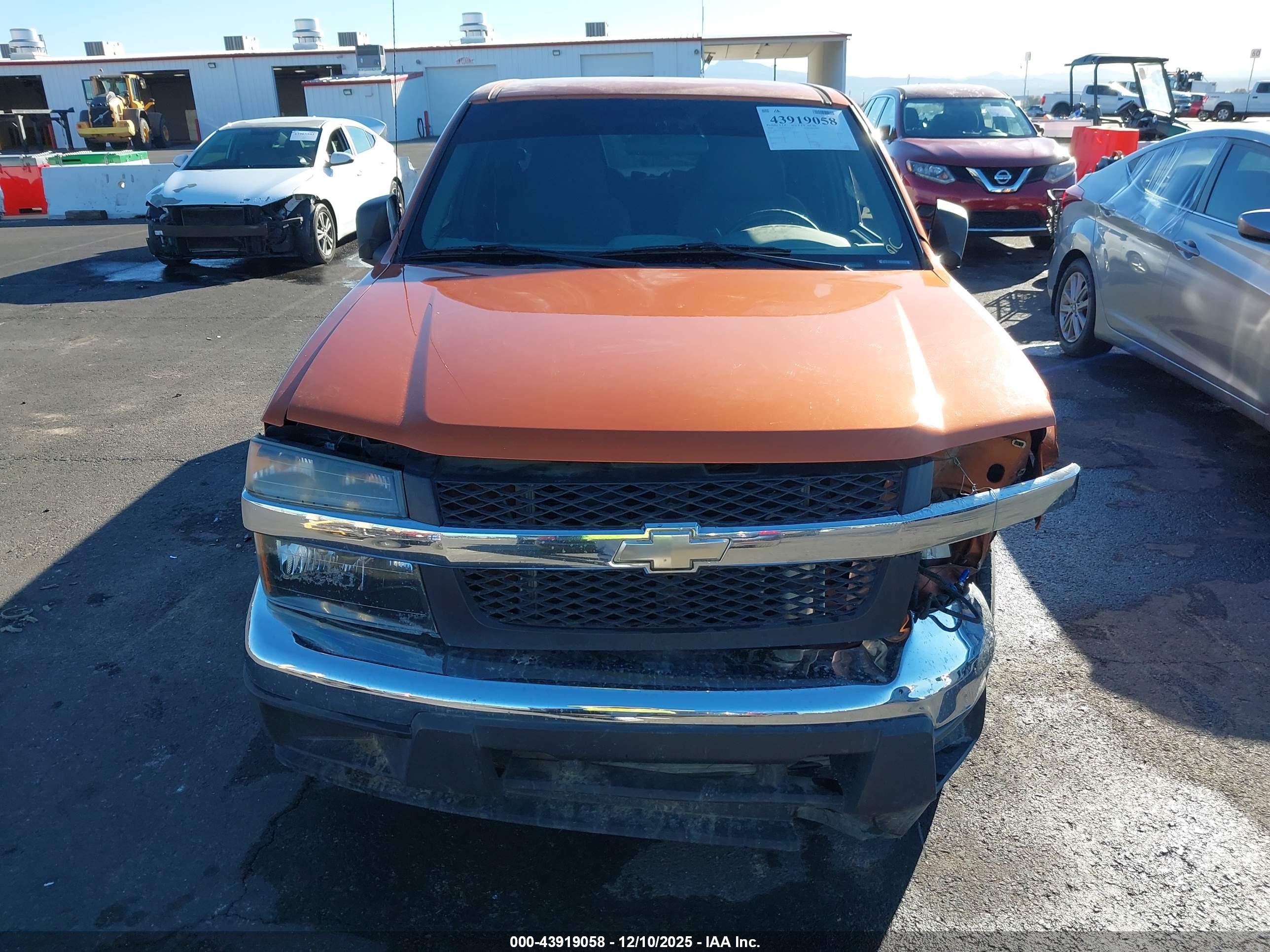 CHEVROLET COLORADO image 6