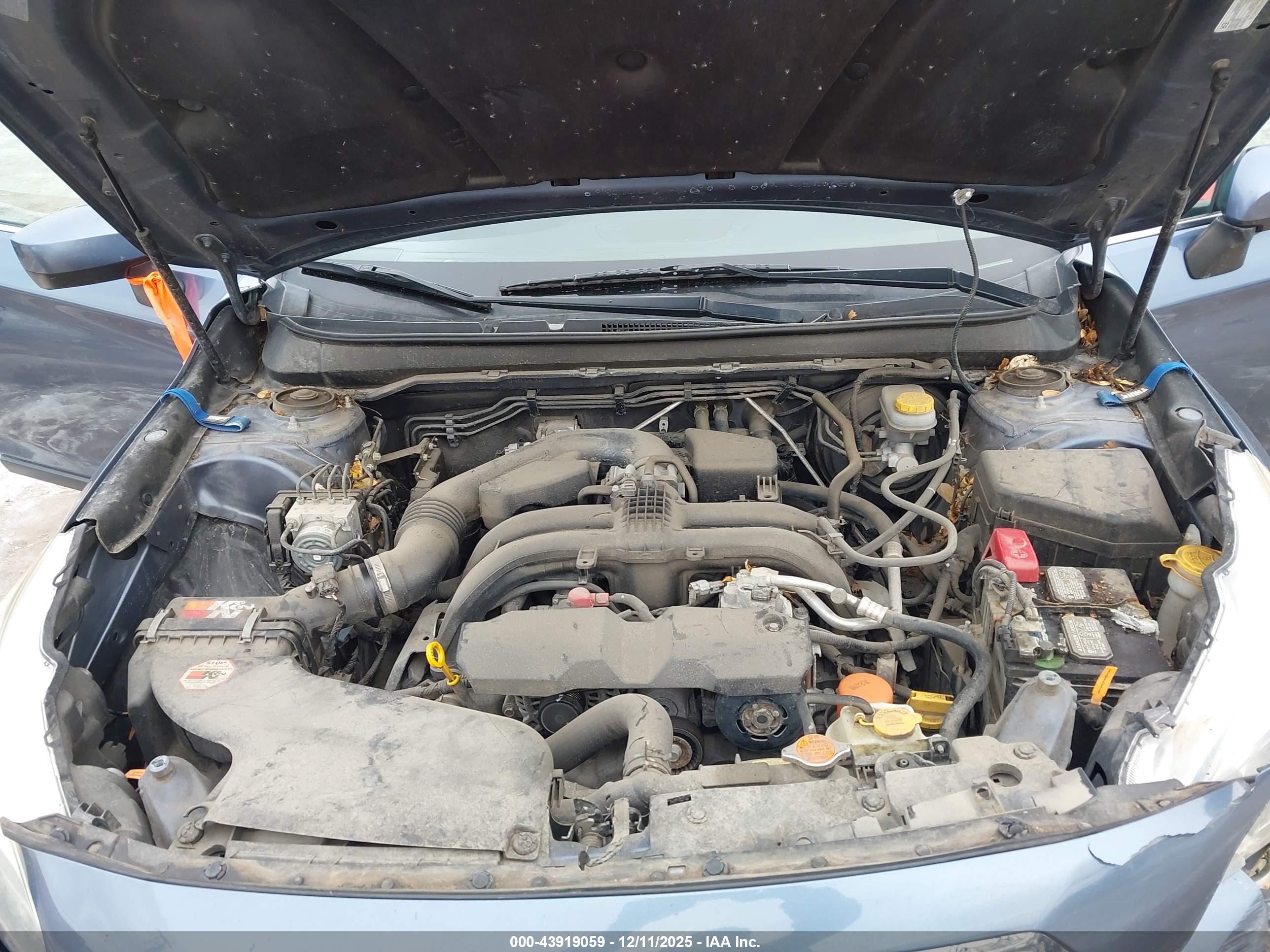 SUBARU OUTBACK image 10