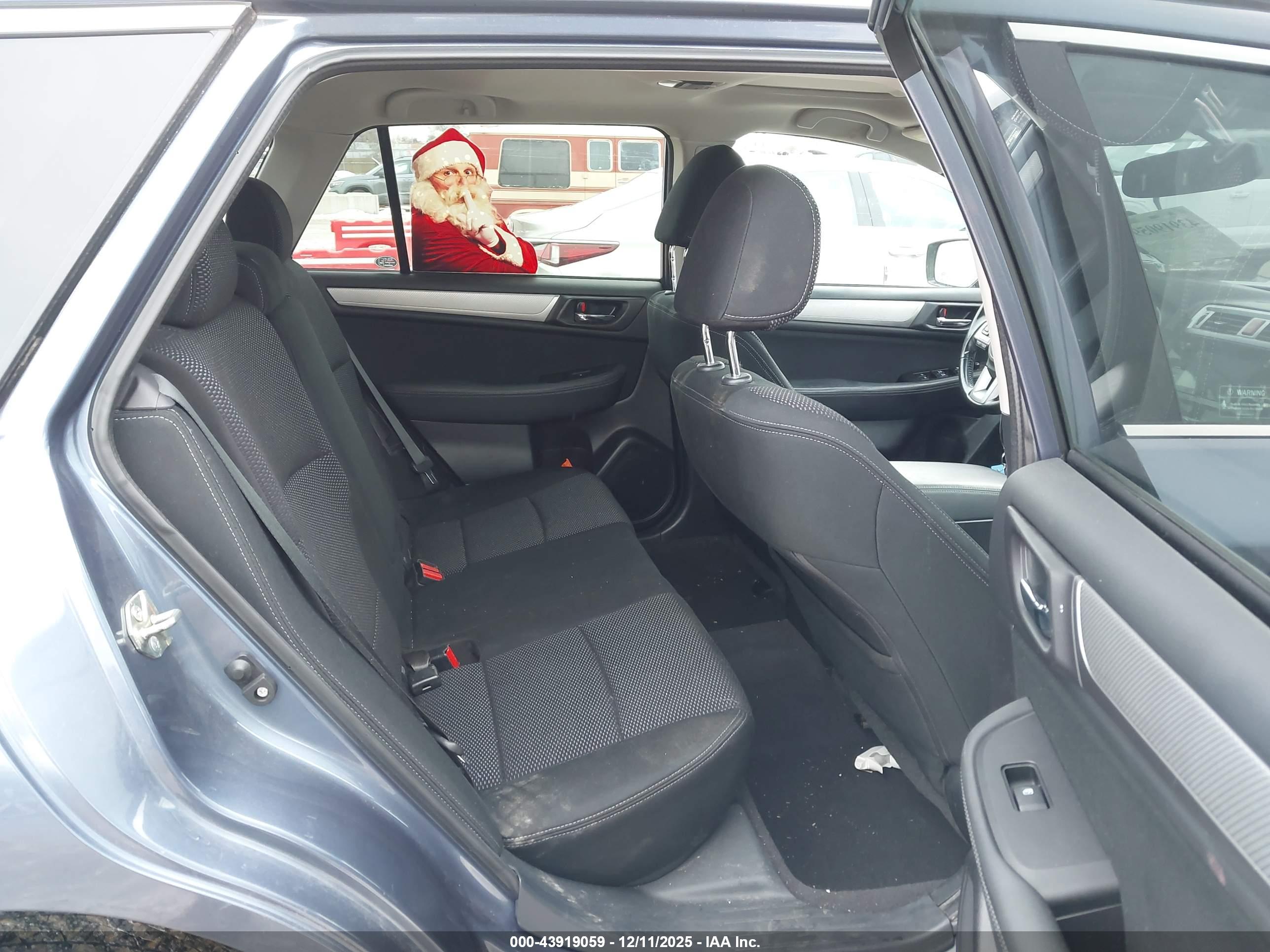 SUBARU OUTBACK image 8