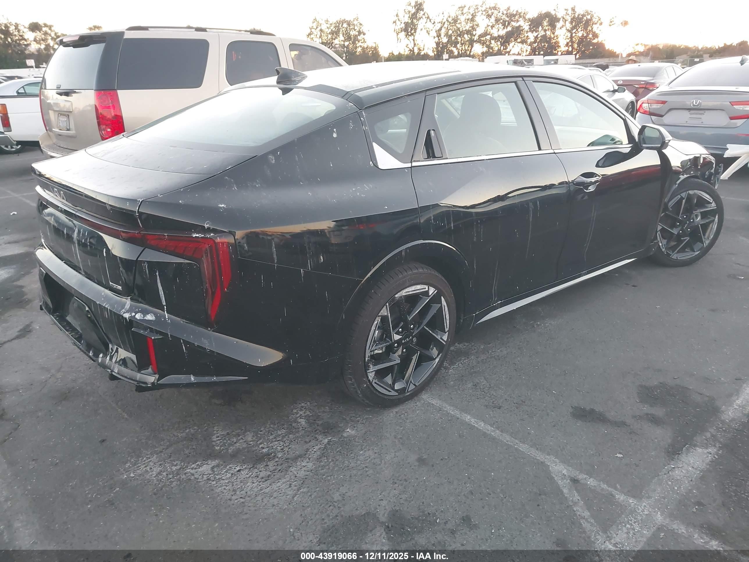 KIA K4 image 4