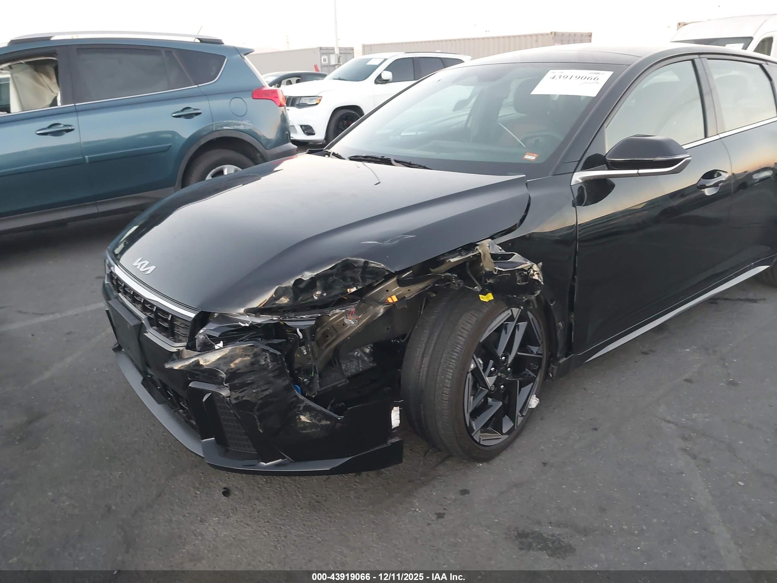 KIA K4 image 6