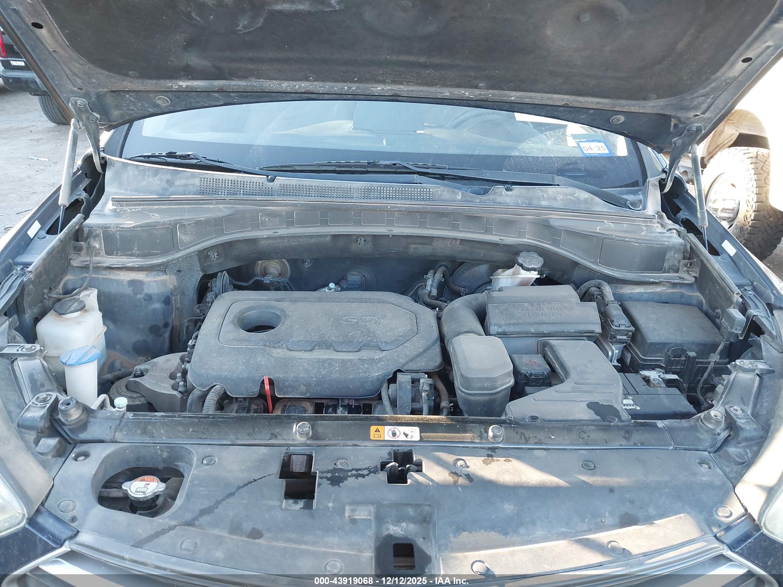 HYUNDAI SANTA image 10