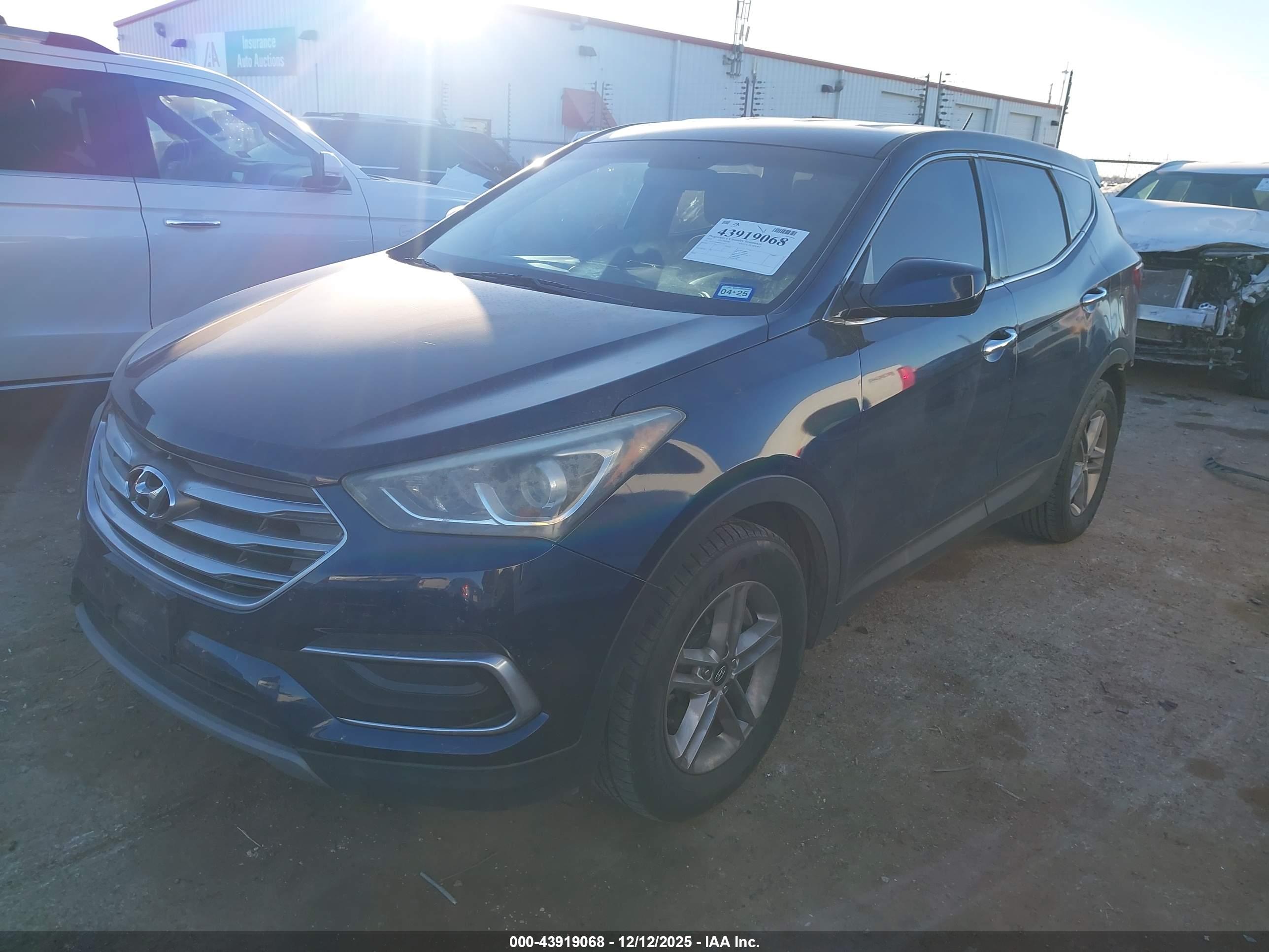 HYUNDAI SANTA image 2