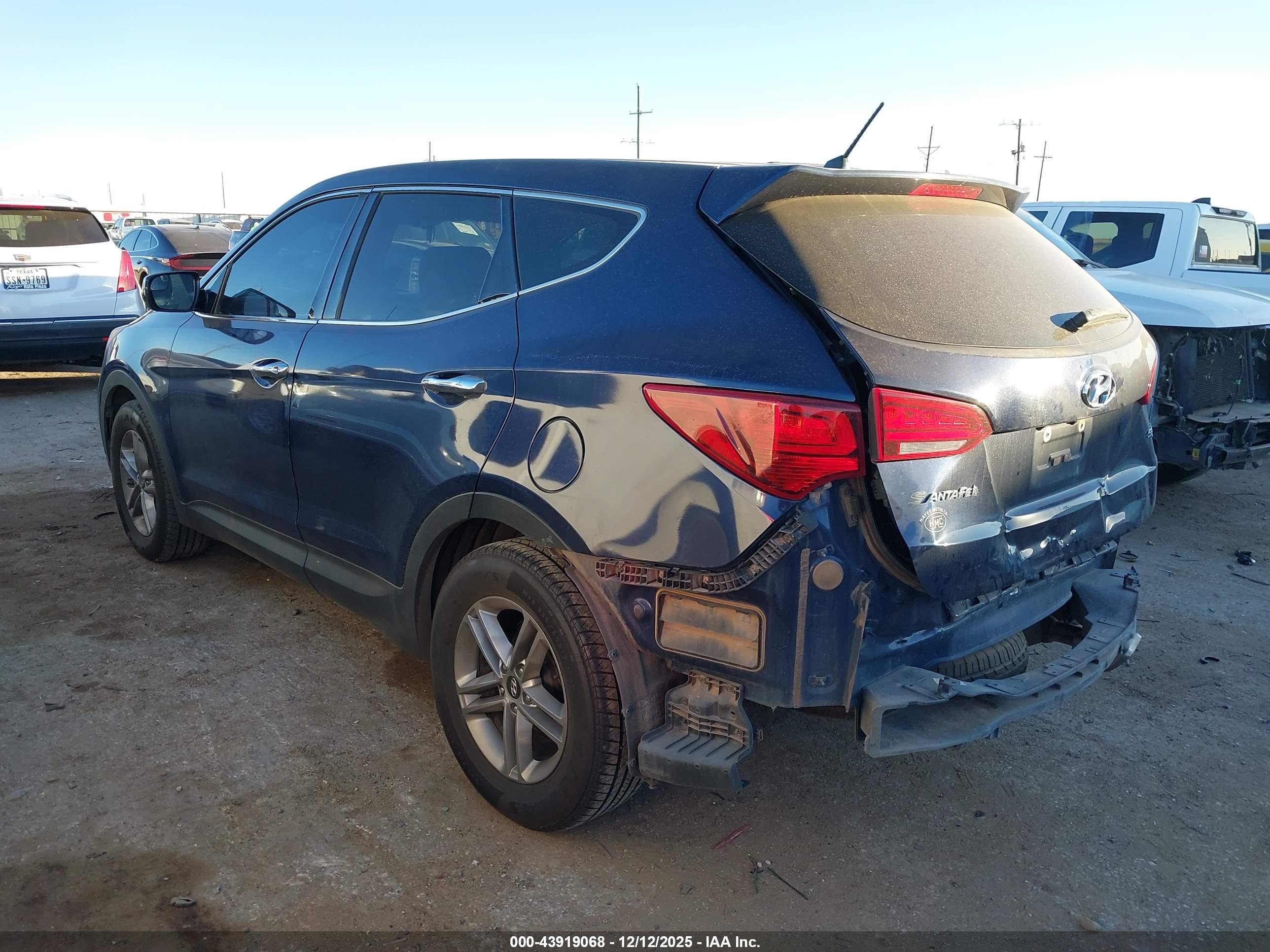 HYUNDAI SANTA image 3