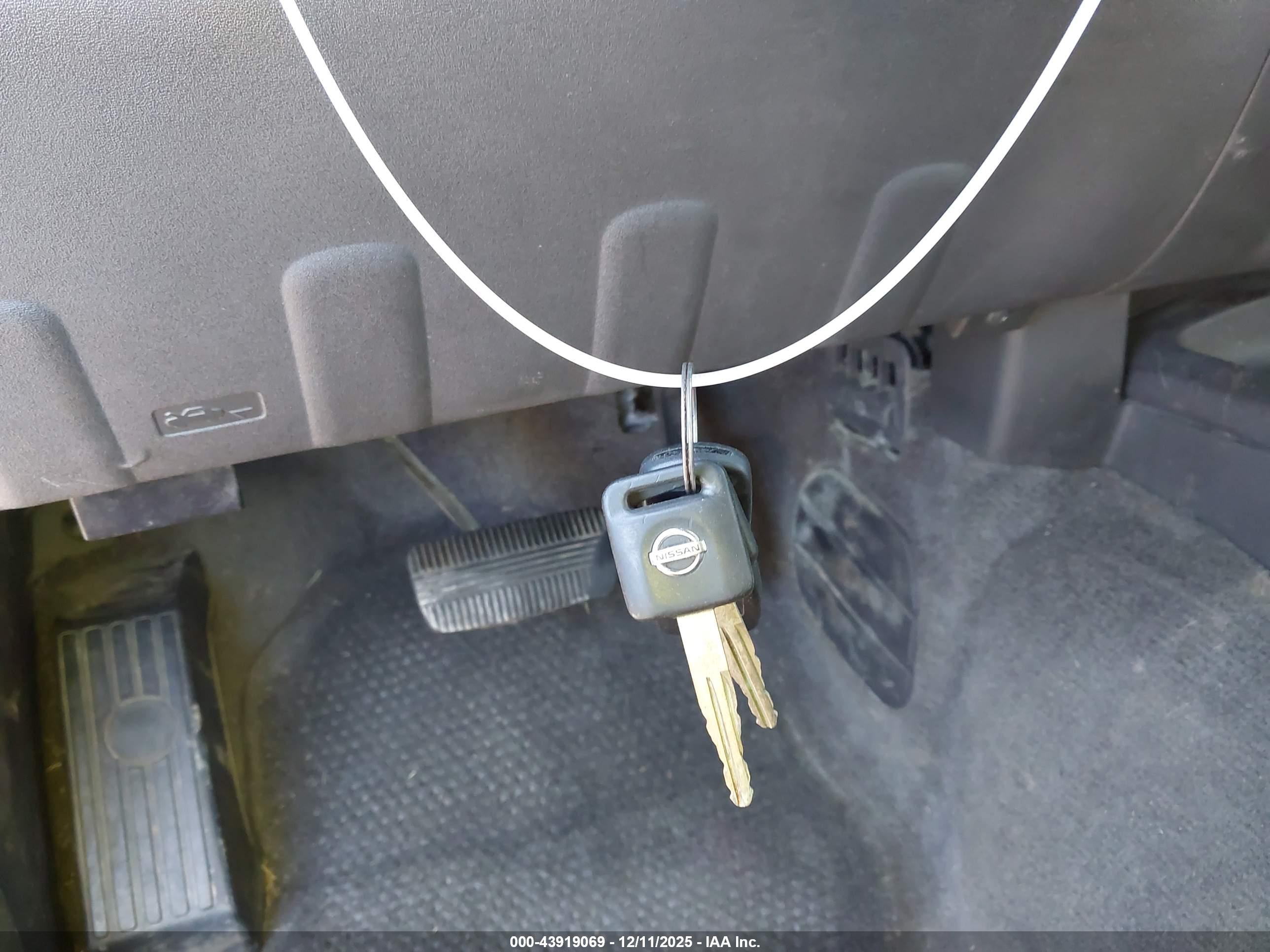 NISSAN FRONTIER image 11