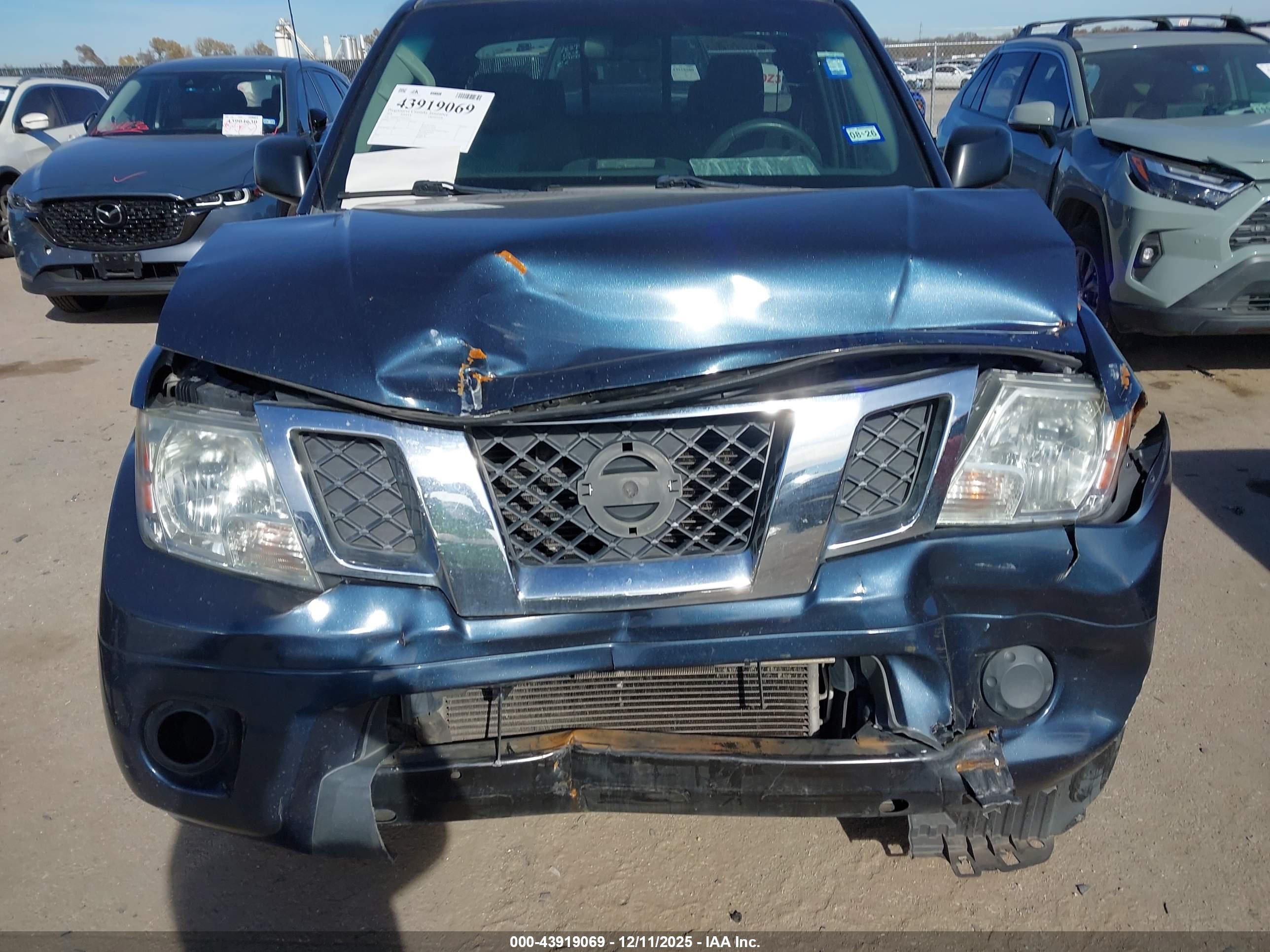 NISSAN FRONTIER image 6