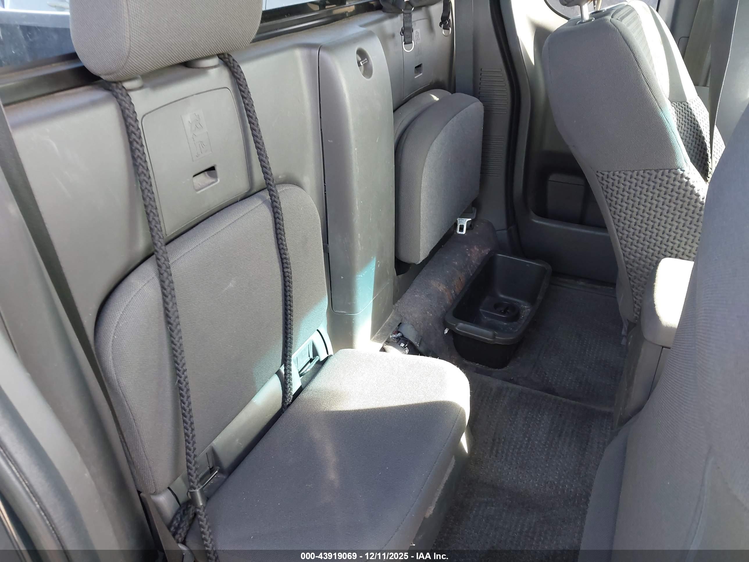 NISSAN FRONTIER image 8