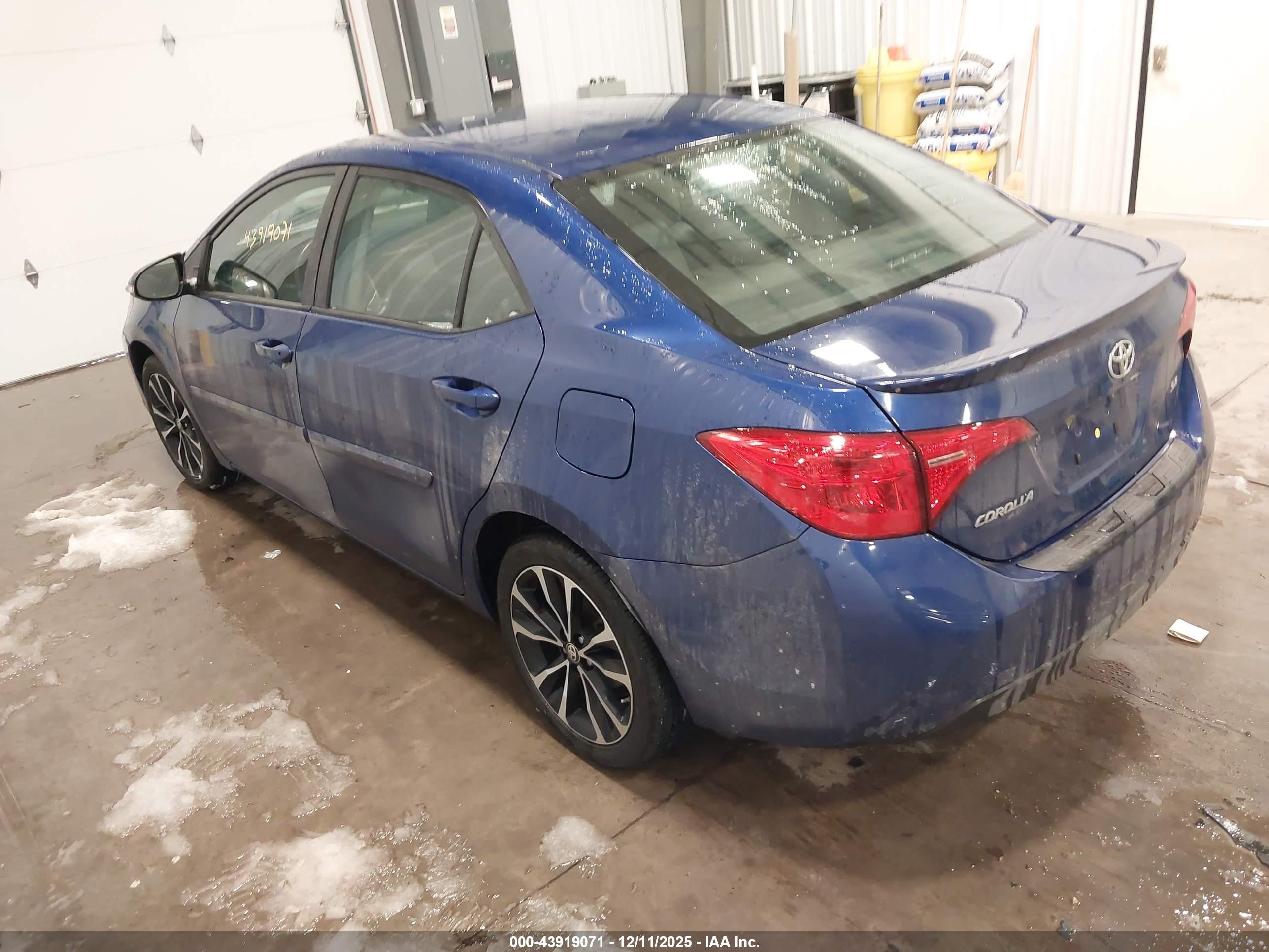 TOYOTA COROLLA image 3