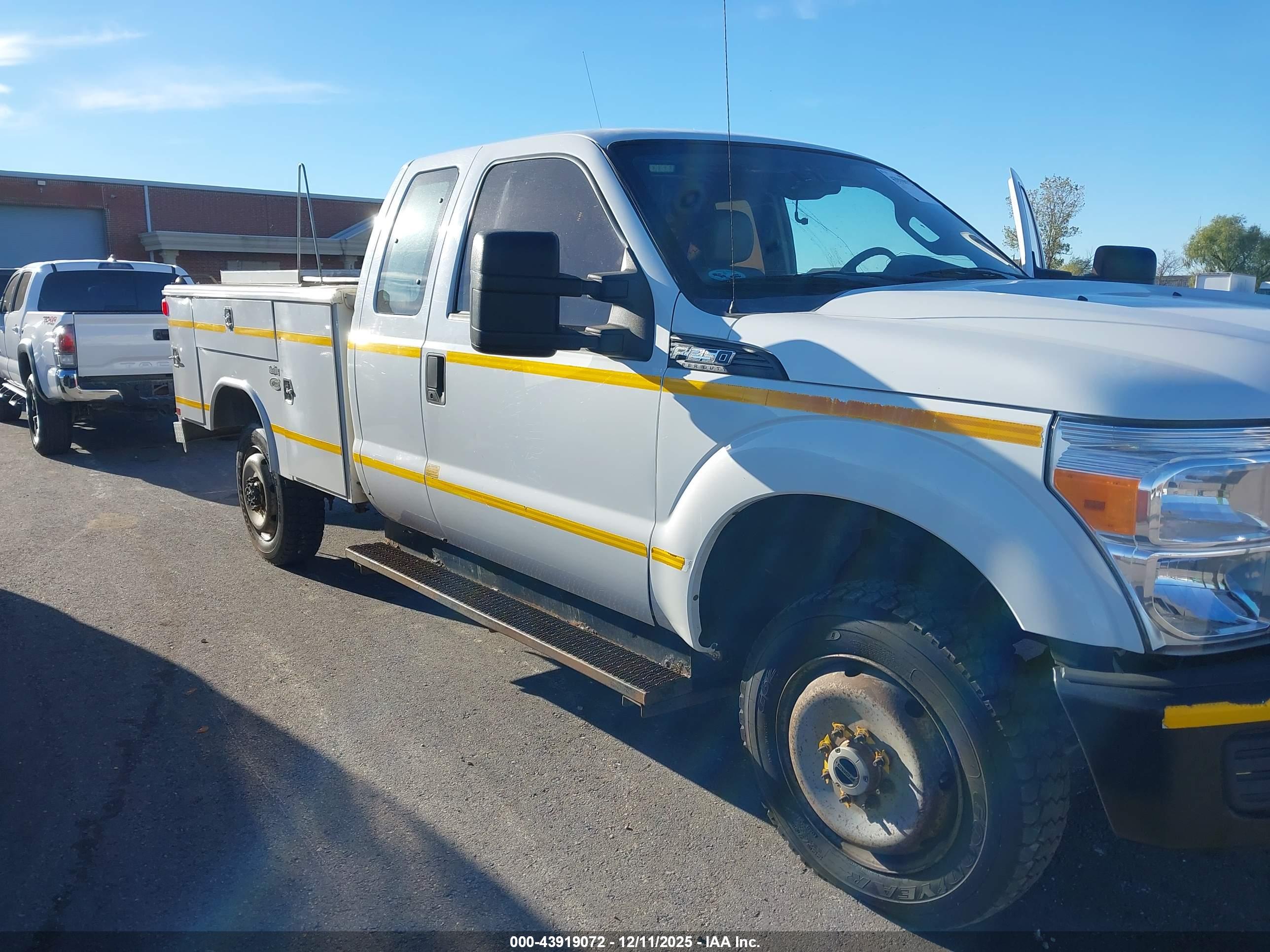 FORD F-250 image 6