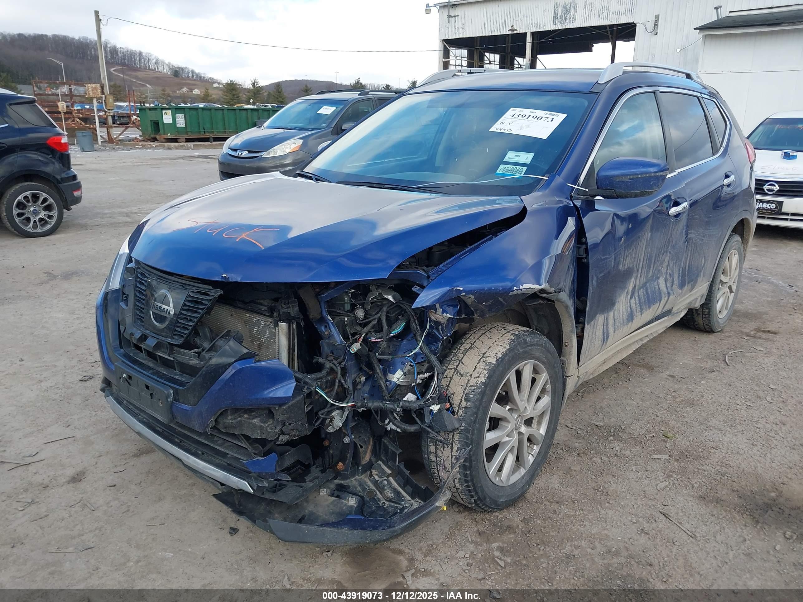 NISSAN ROGUE image 6