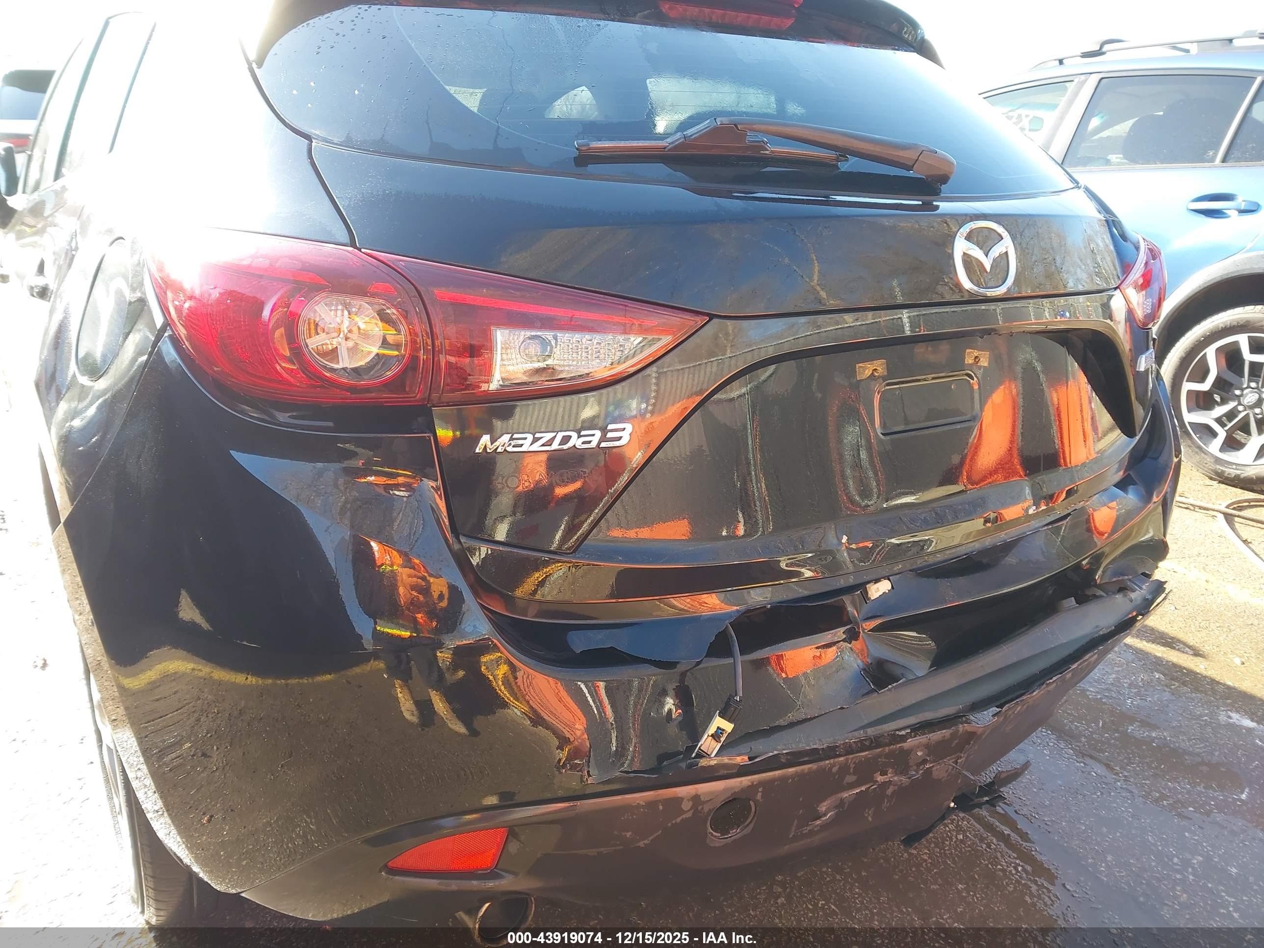 MAZDA MAZDA3 image 6
