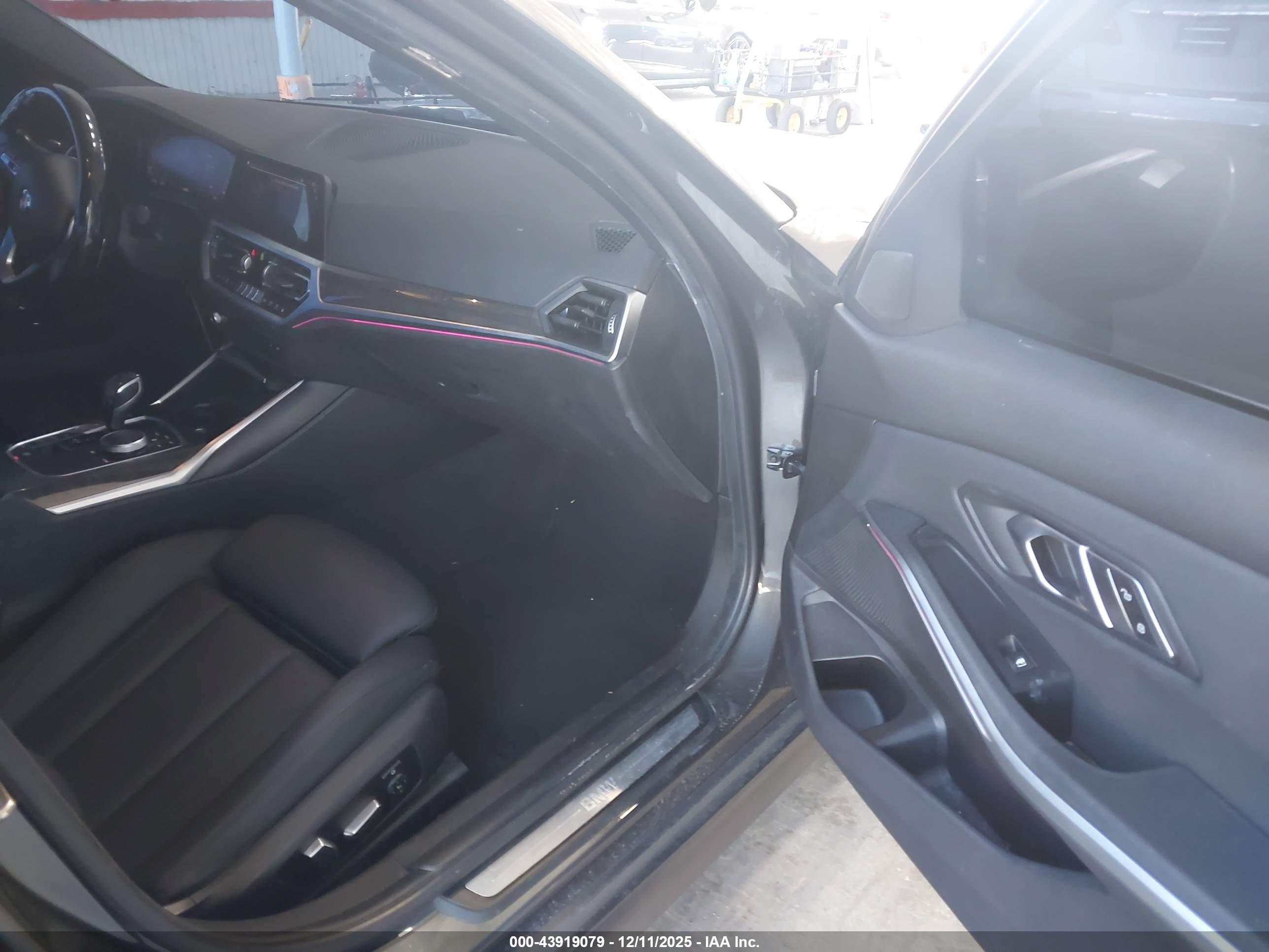 BMW 330I image 5