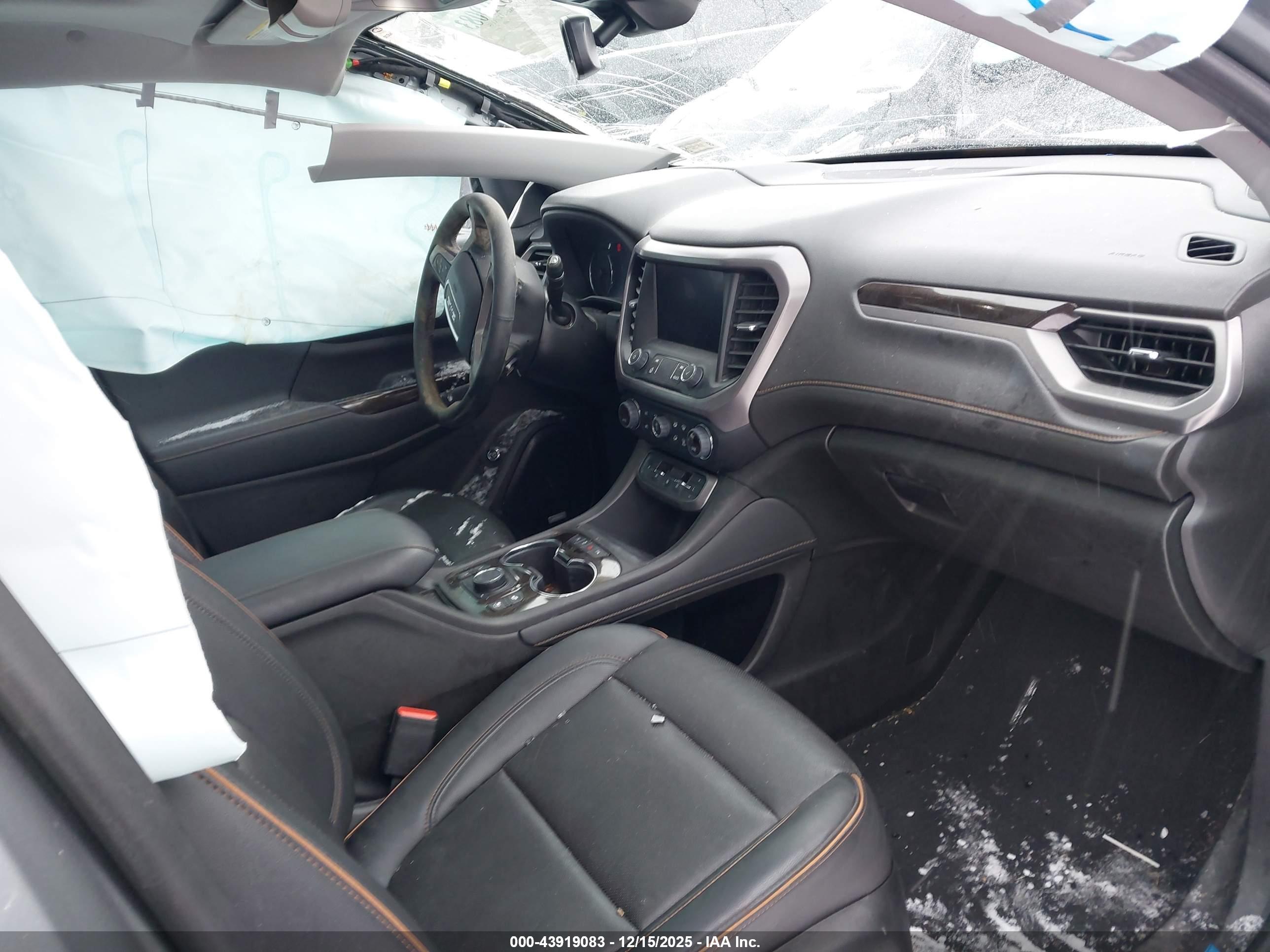 GMC ACADIA image 5