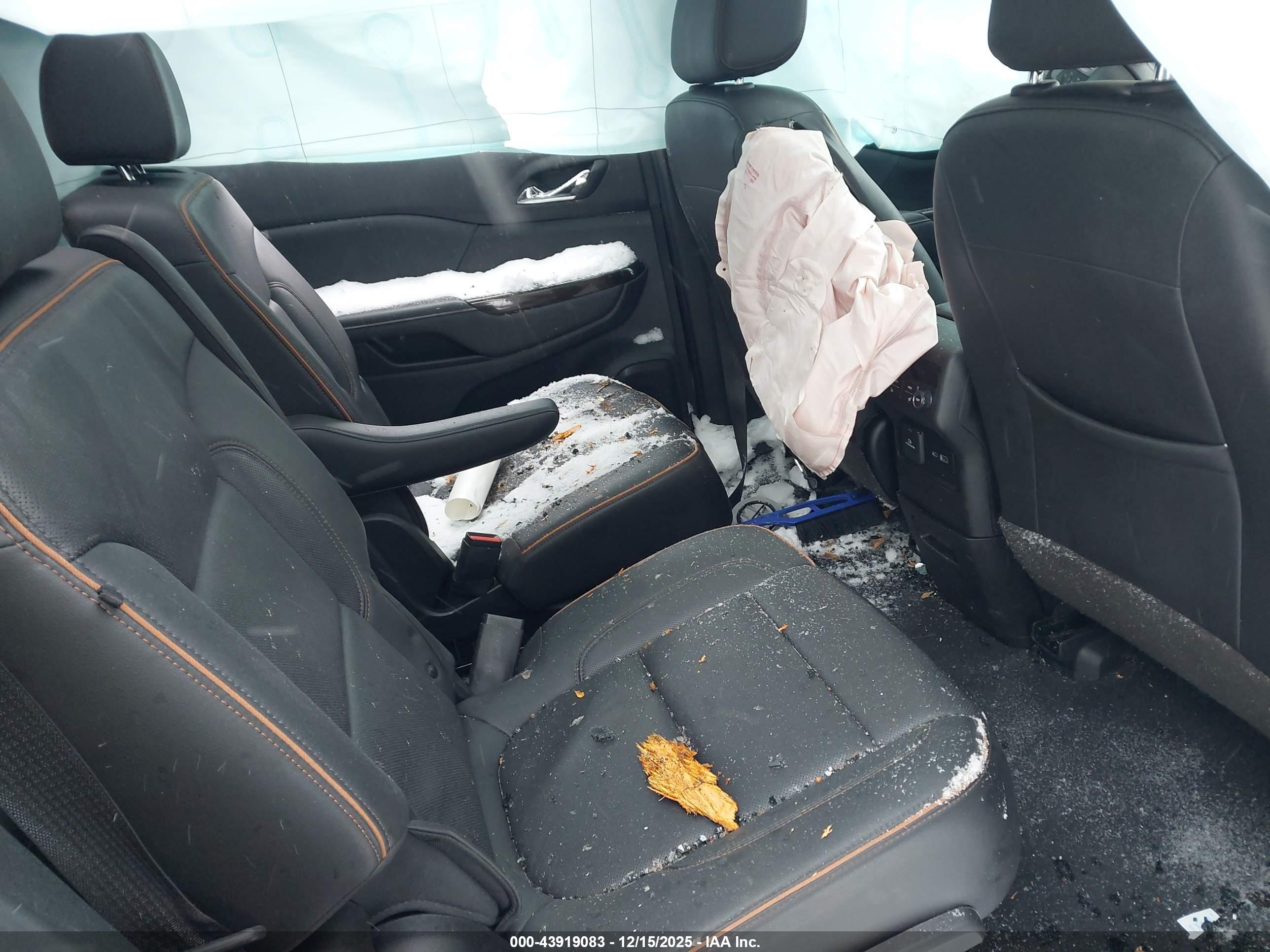 GMC ACADIA image 8