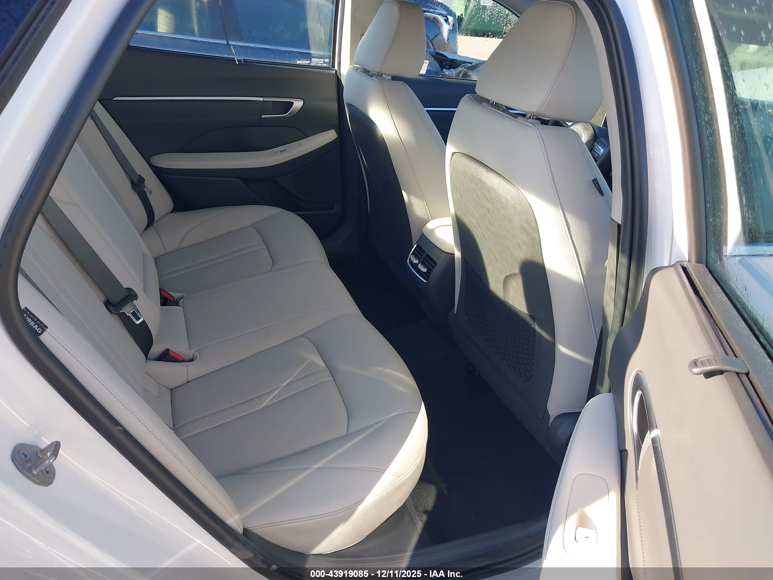 HYUNDAI SONATA image 8