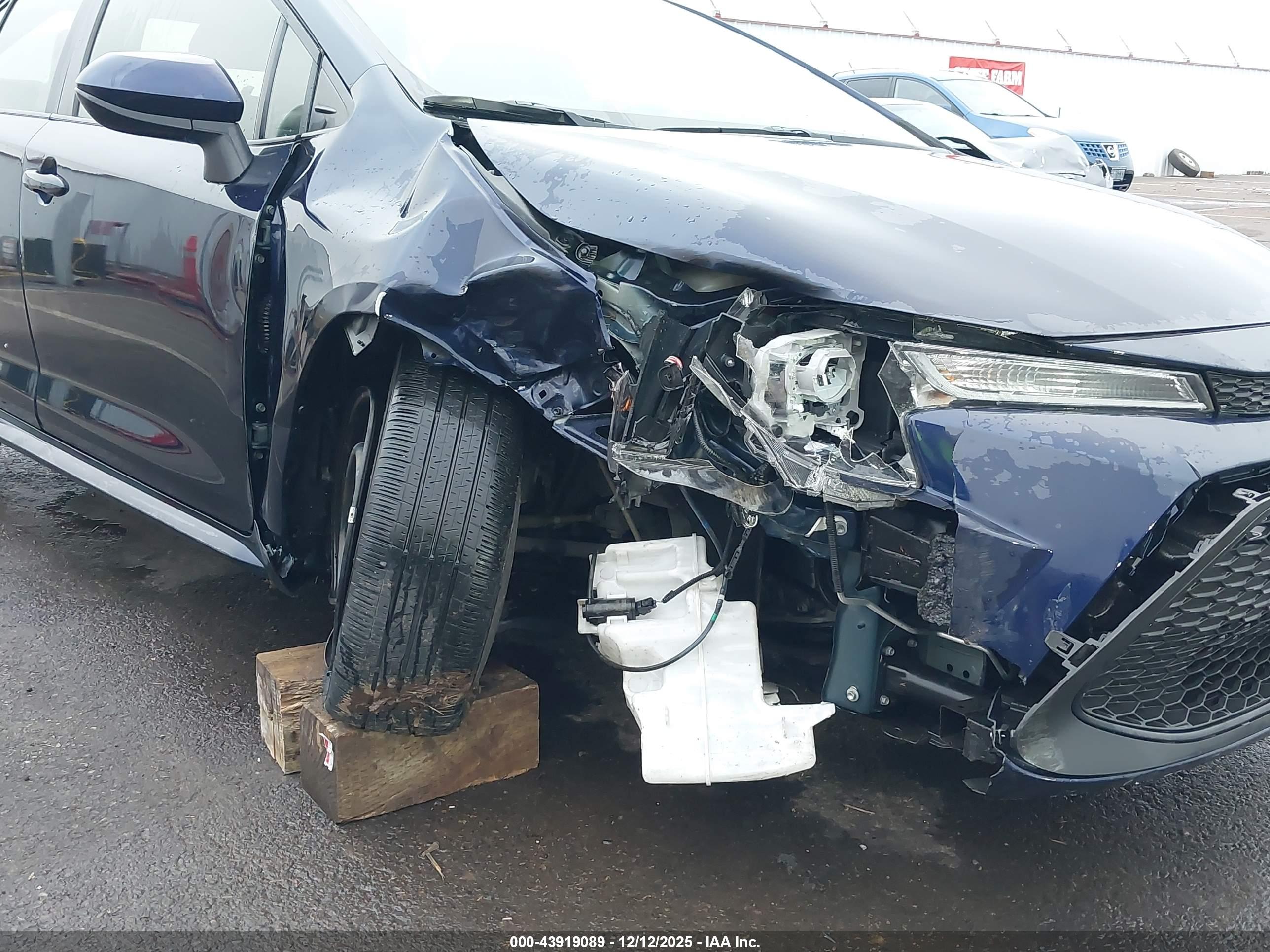 TOYOTA COROLLA image 6