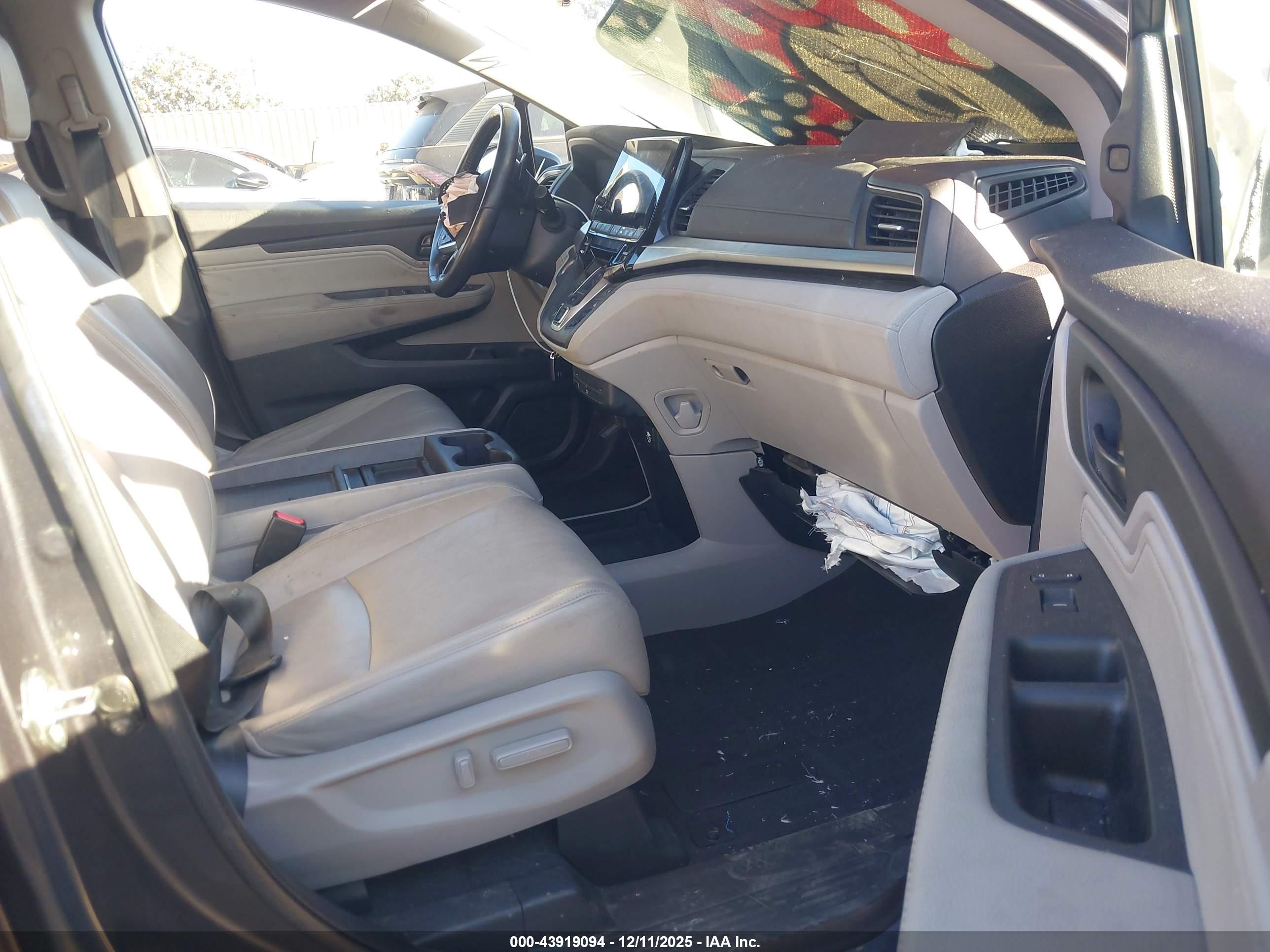 HONDA ODYSSEY image 5