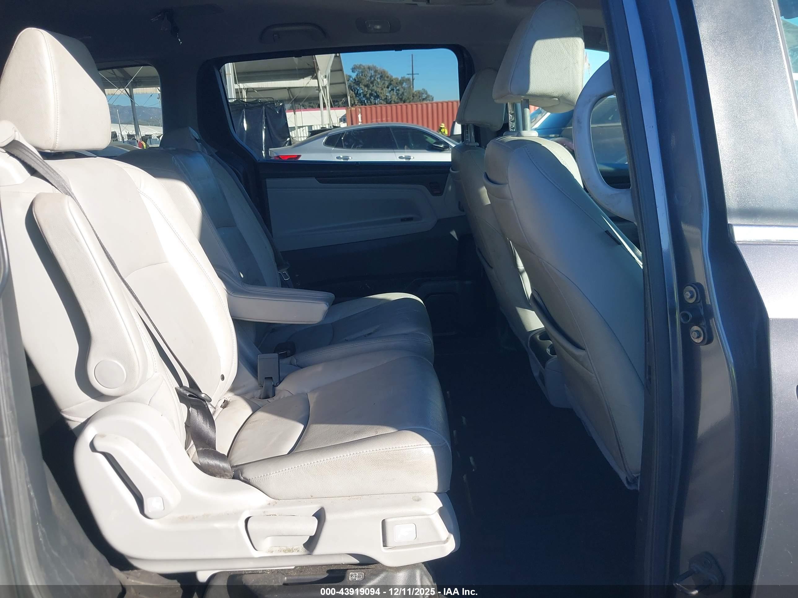 HONDA ODYSSEY image 8