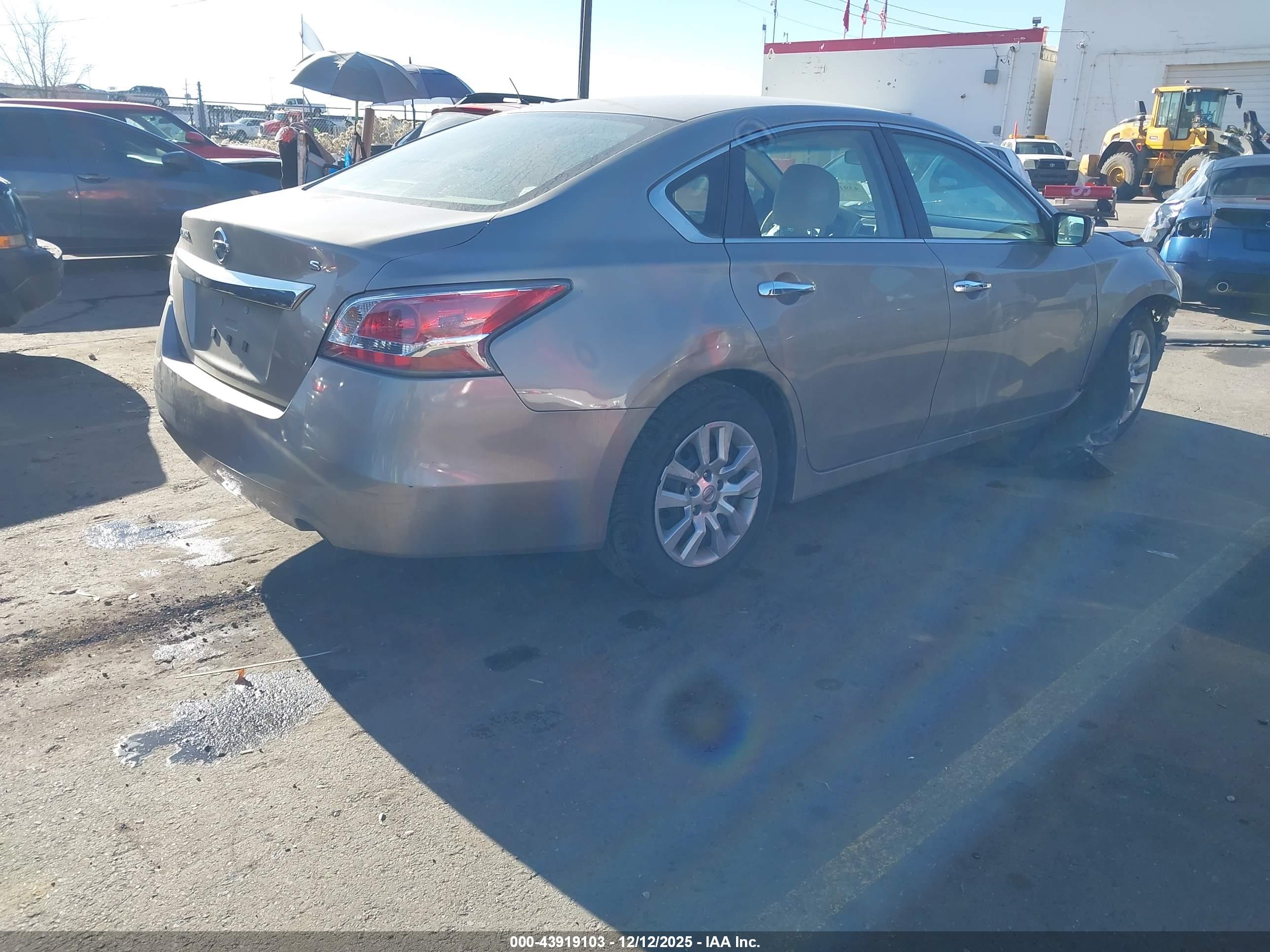 NISSAN ALTIMA image 4