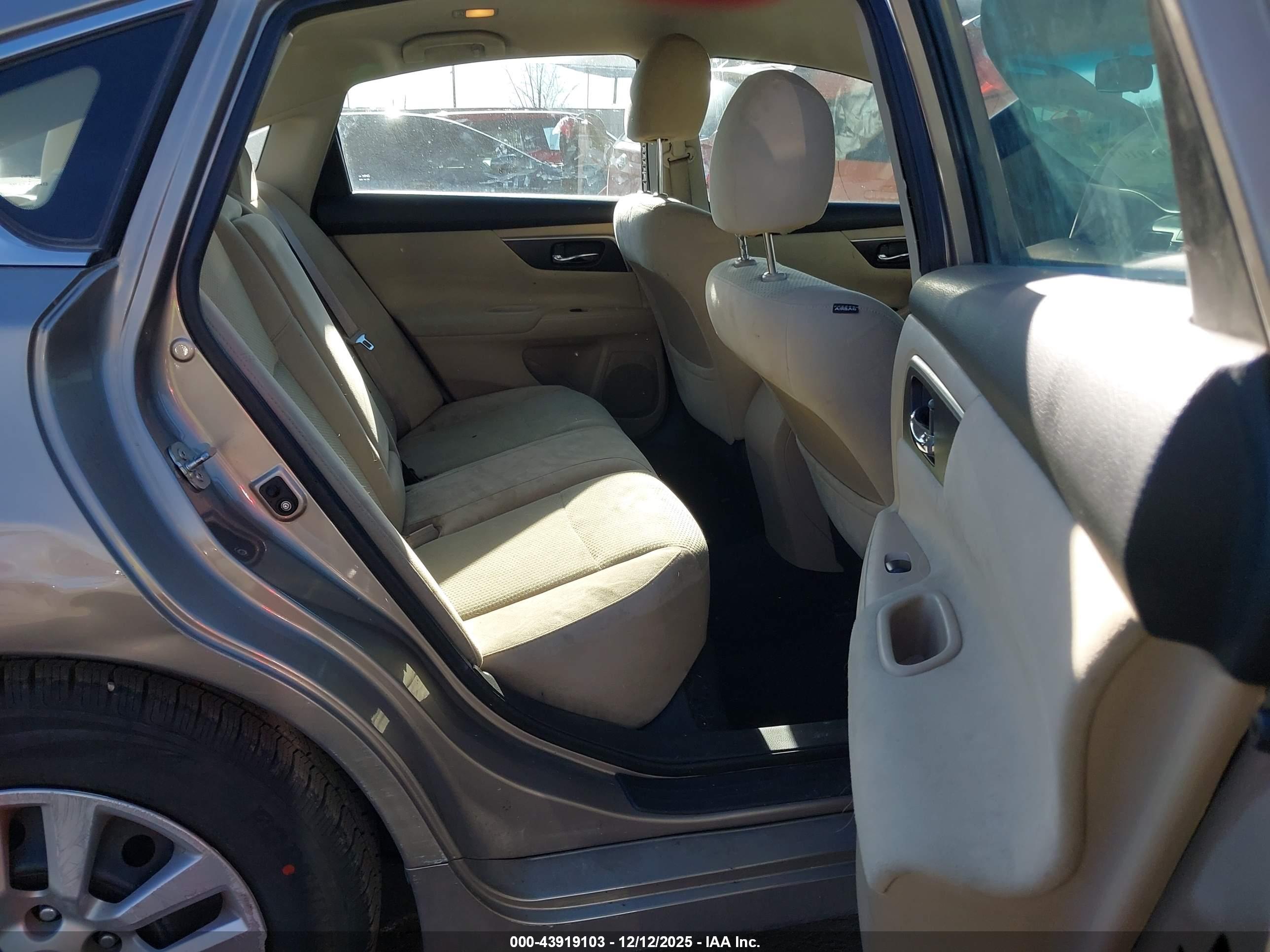 NISSAN ALTIMA image 8
