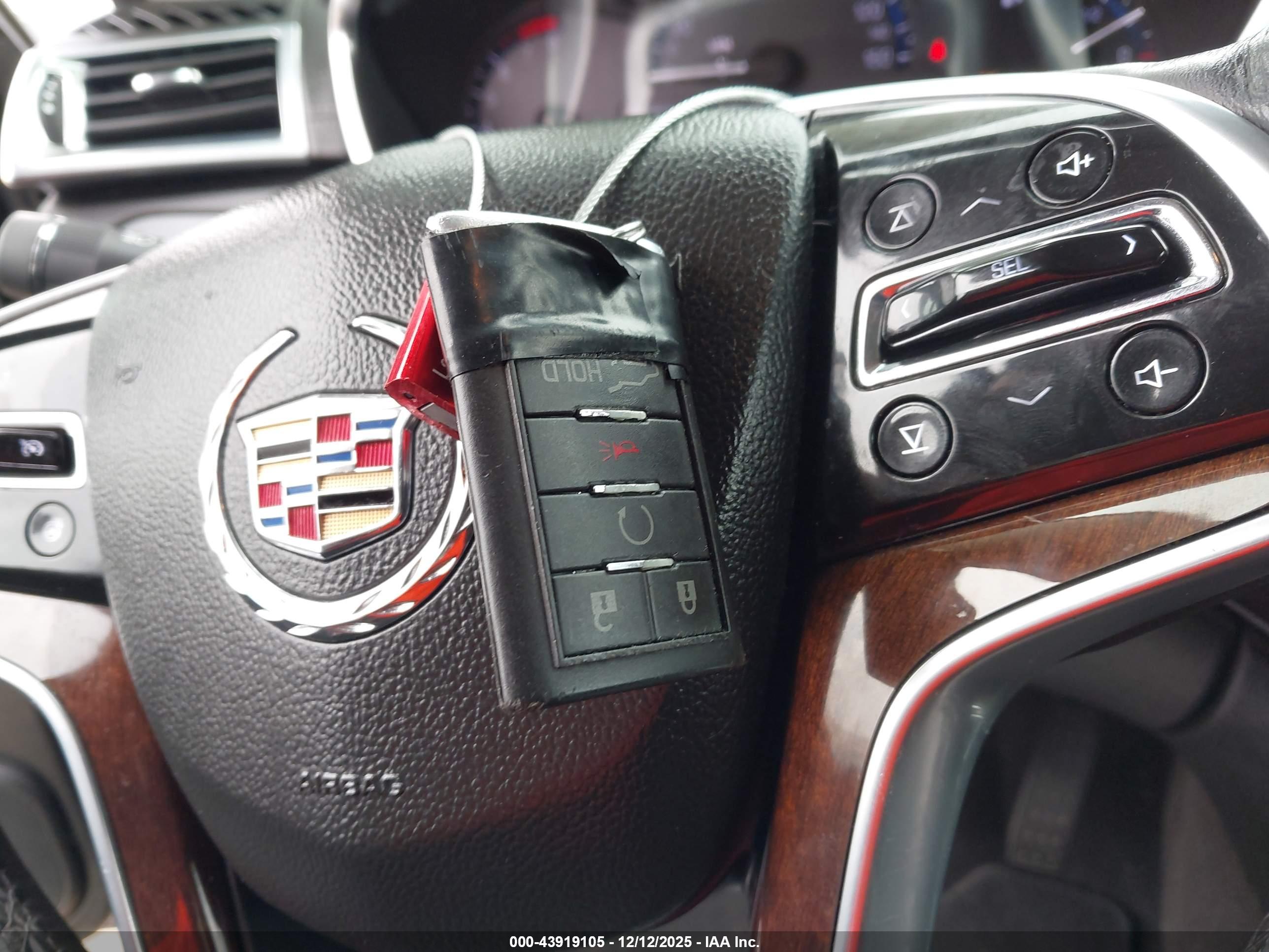 CADILLAC SRX image 11