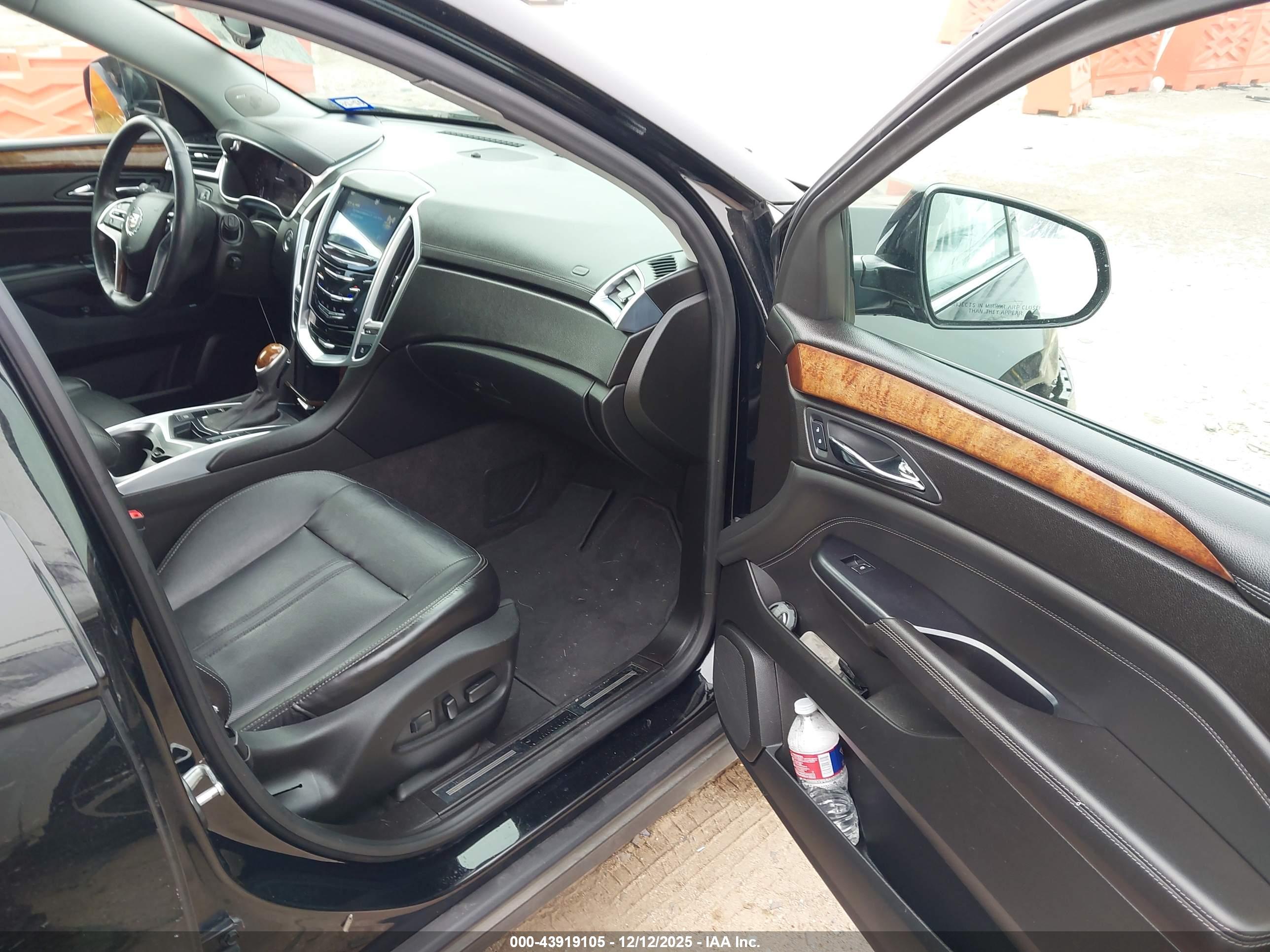 CADILLAC SRX image 5