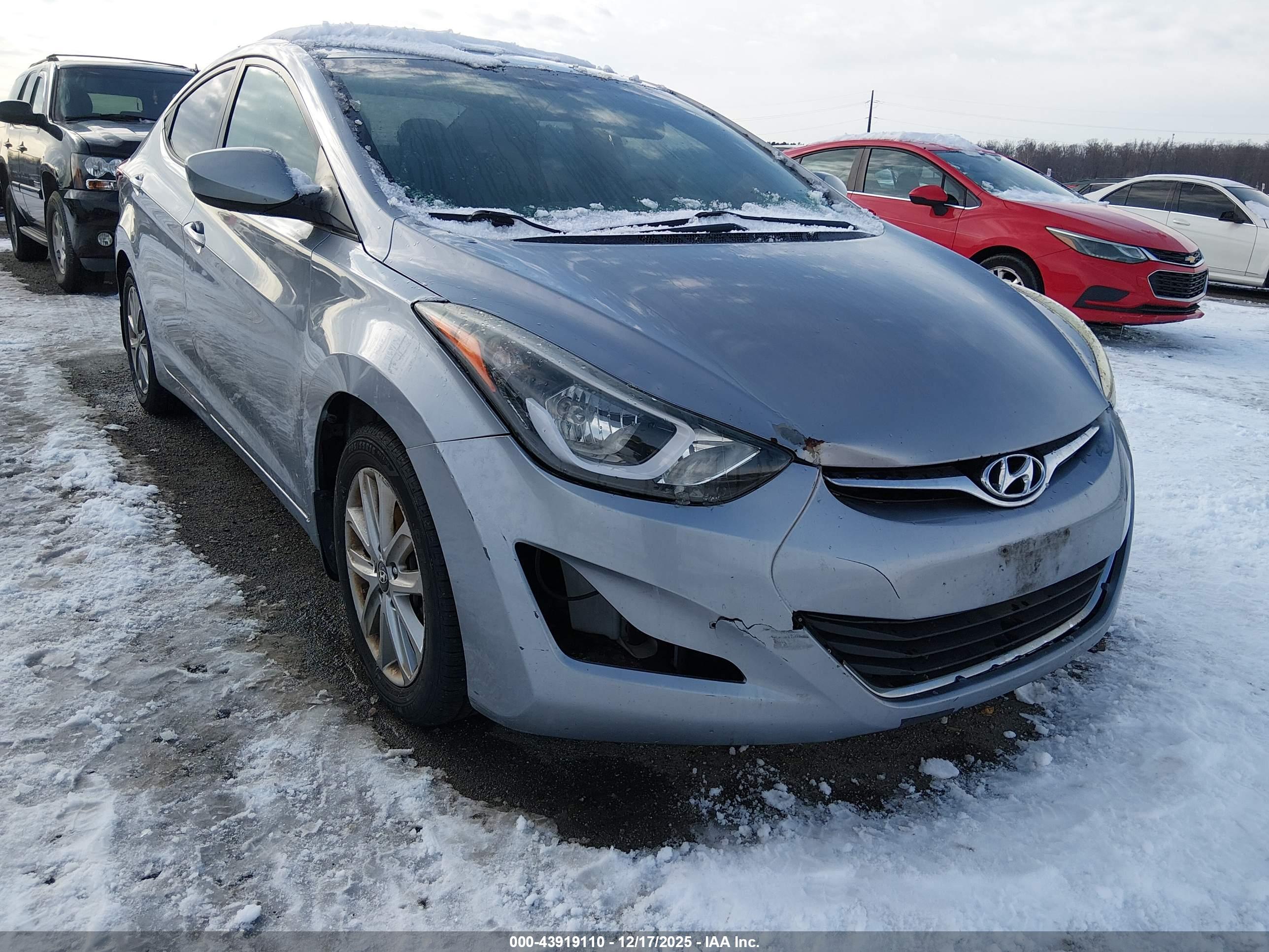 HYUNDAI ELANTRA image 6
