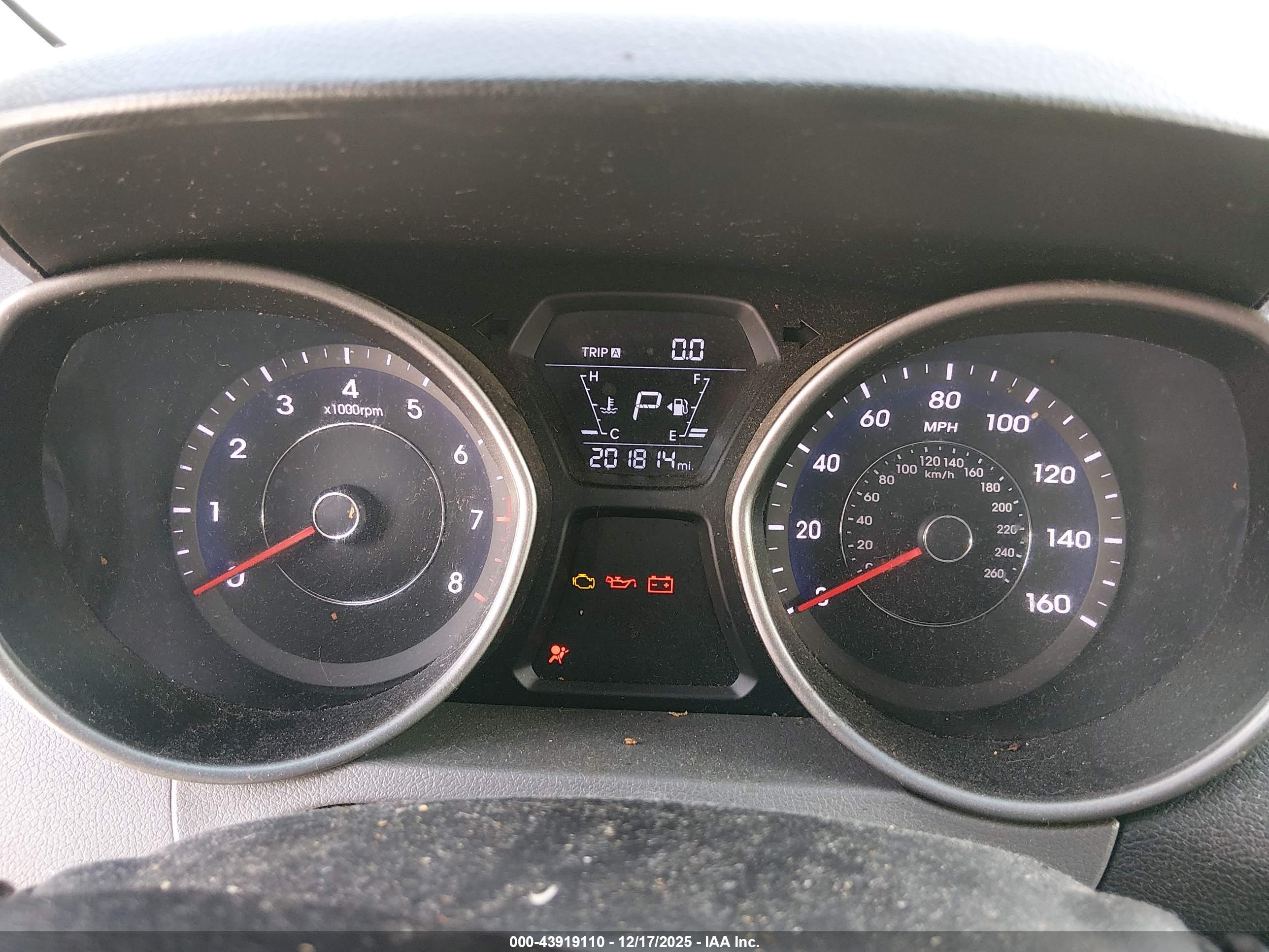 HYUNDAI ELANTRA image 7