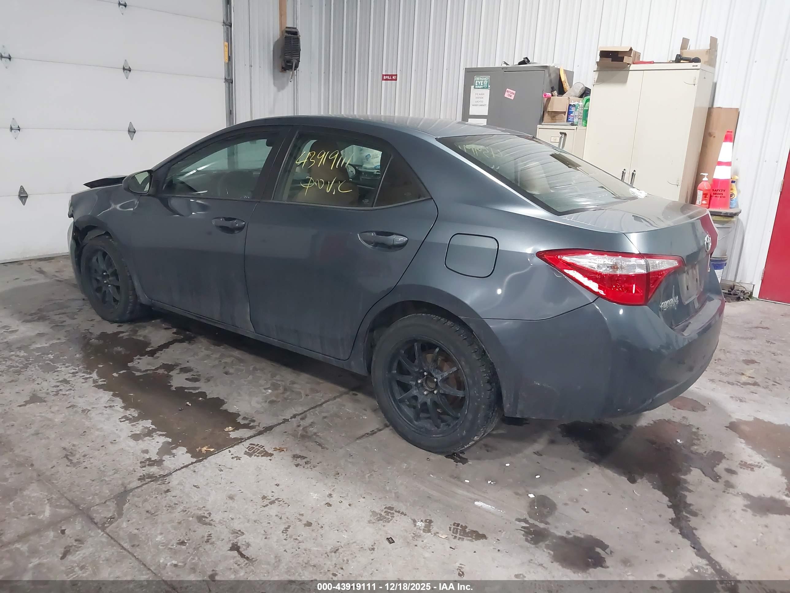 TOYOTA COROLLA image 3