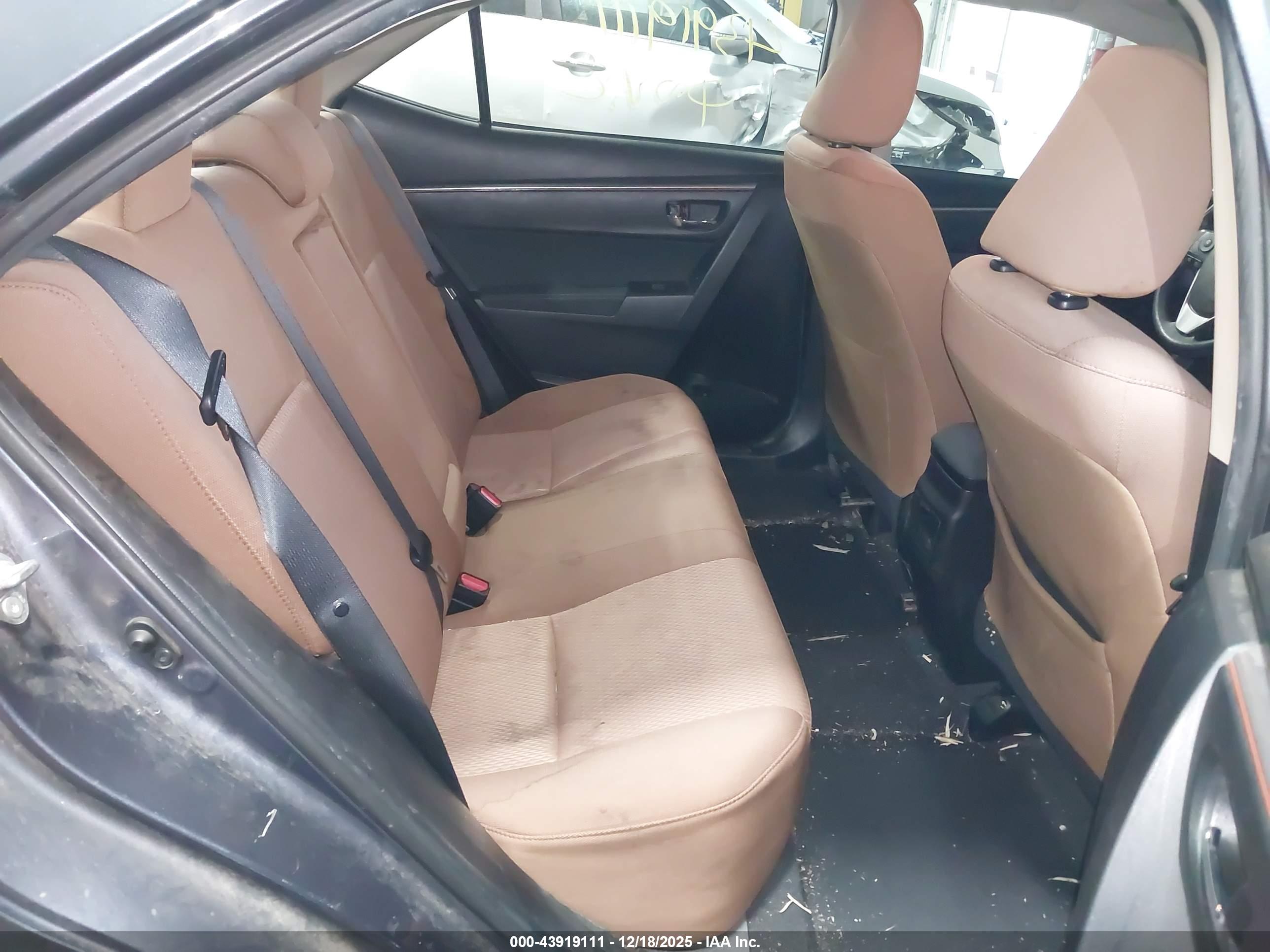 TOYOTA COROLLA image 8
