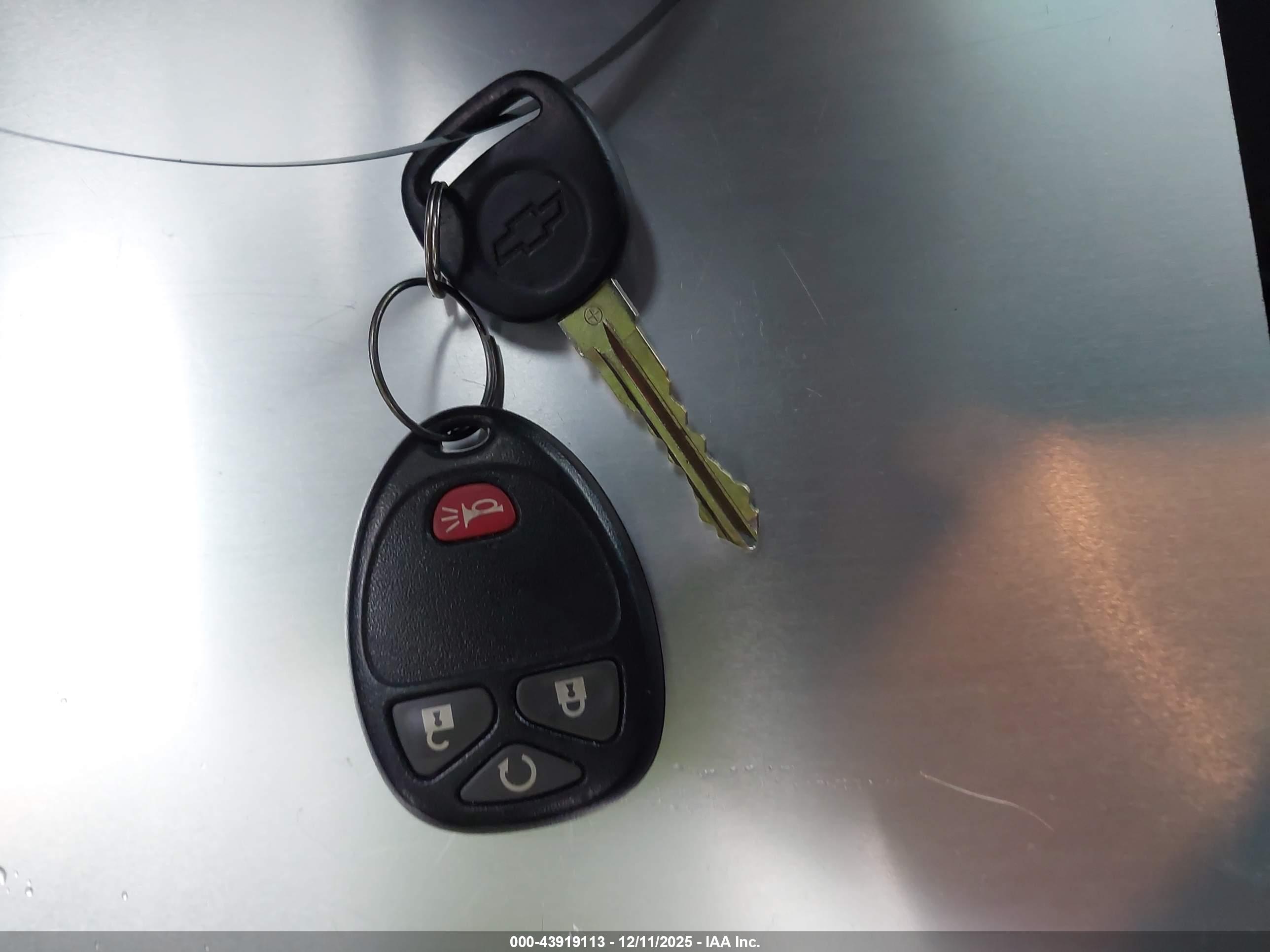 CHEVROLET TRAVERSE image 11