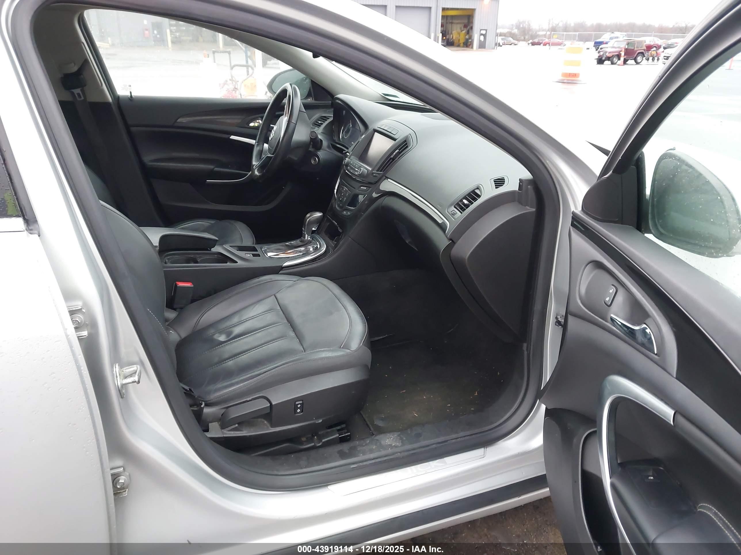 BUICK REGAL image 5