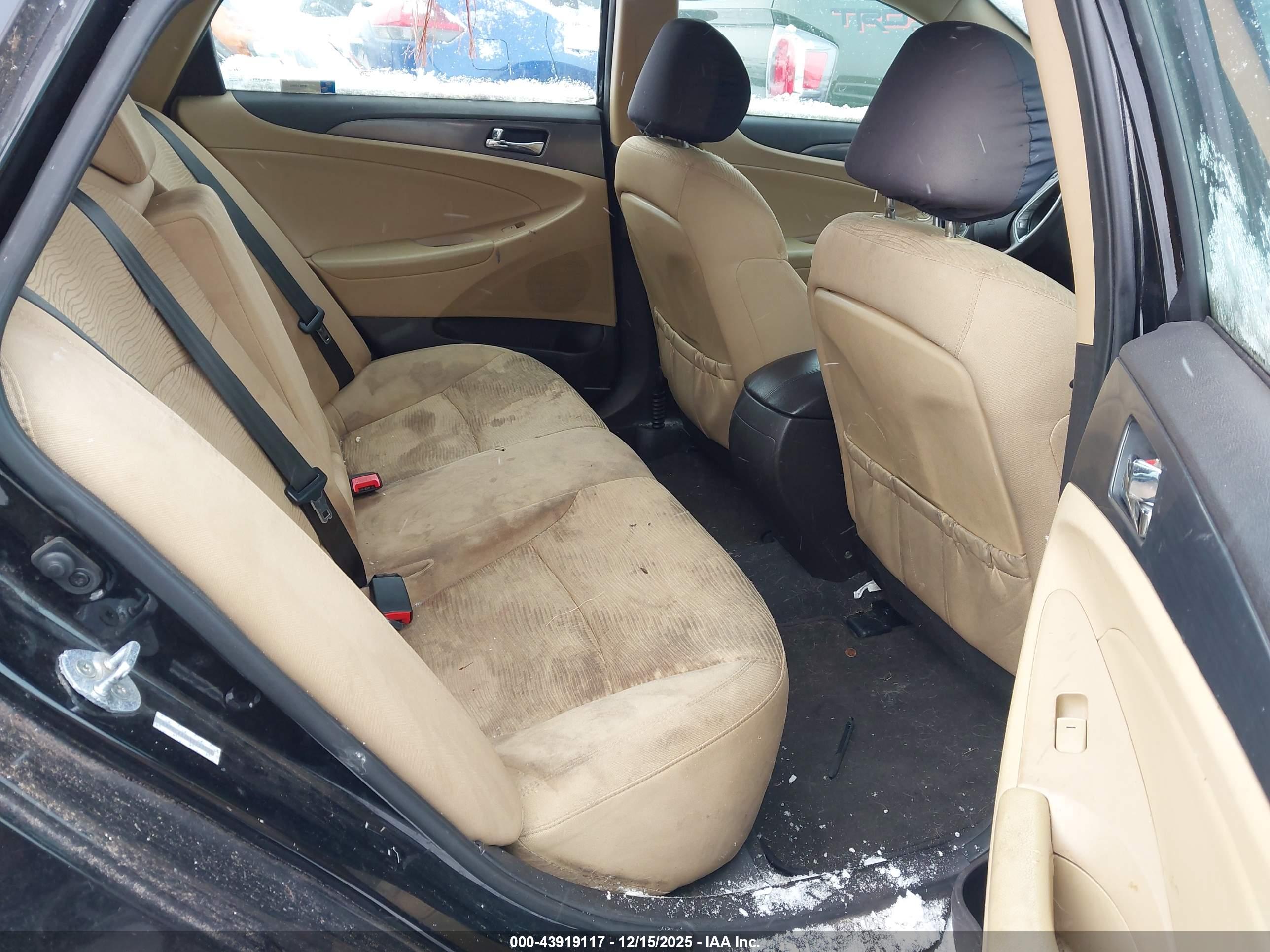 HYUNDAI SONATA image 8