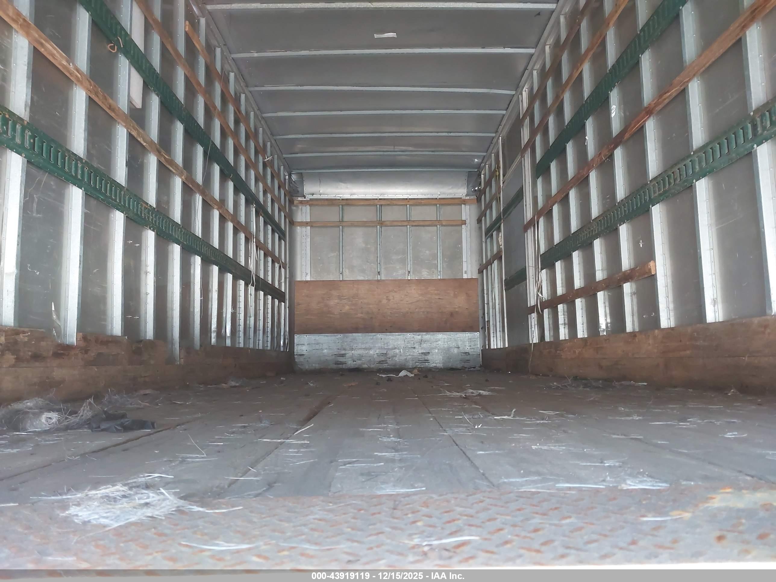 PETERBILT 330 image 7