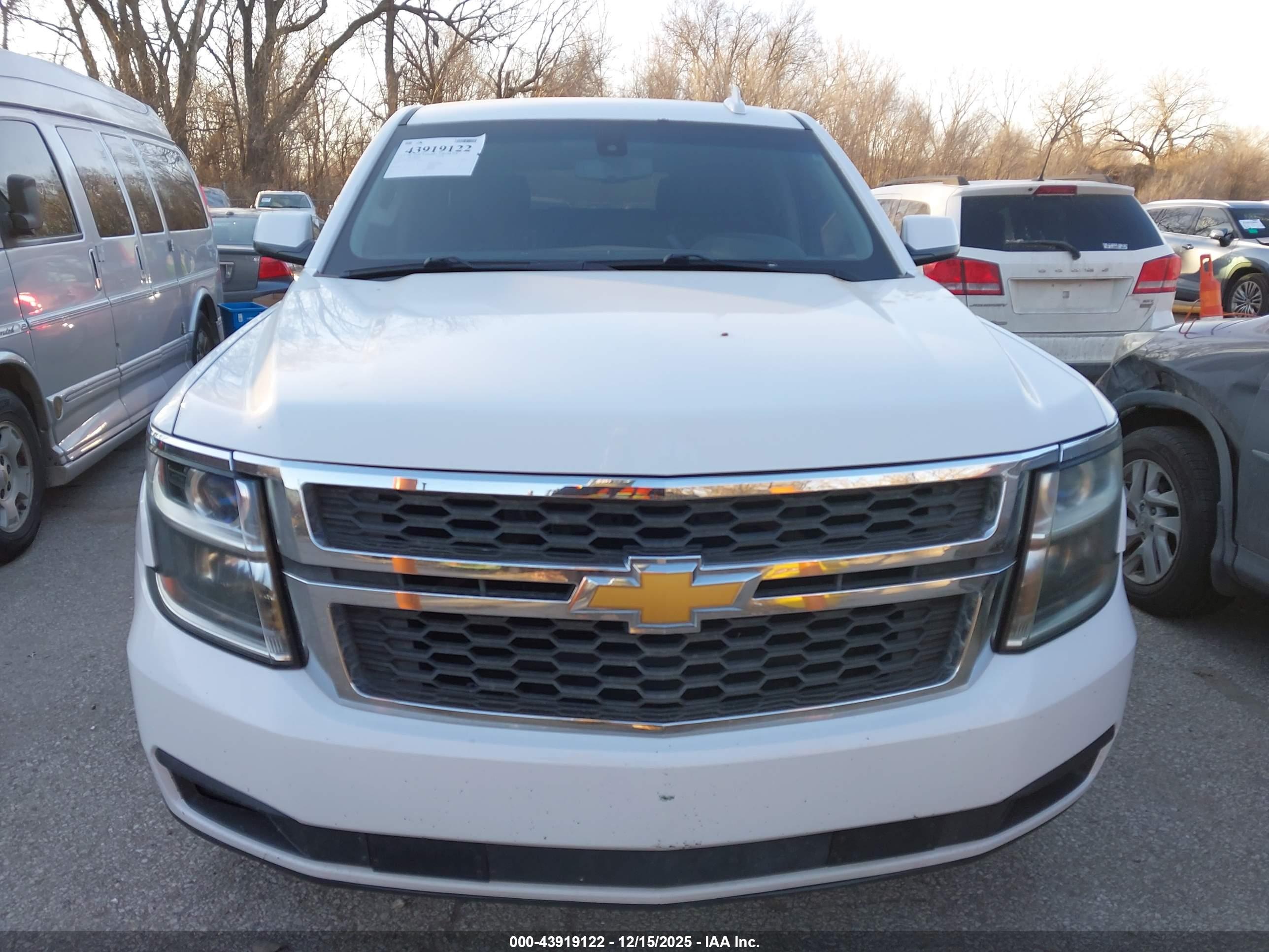 CHEVROLET TAHOE image 6