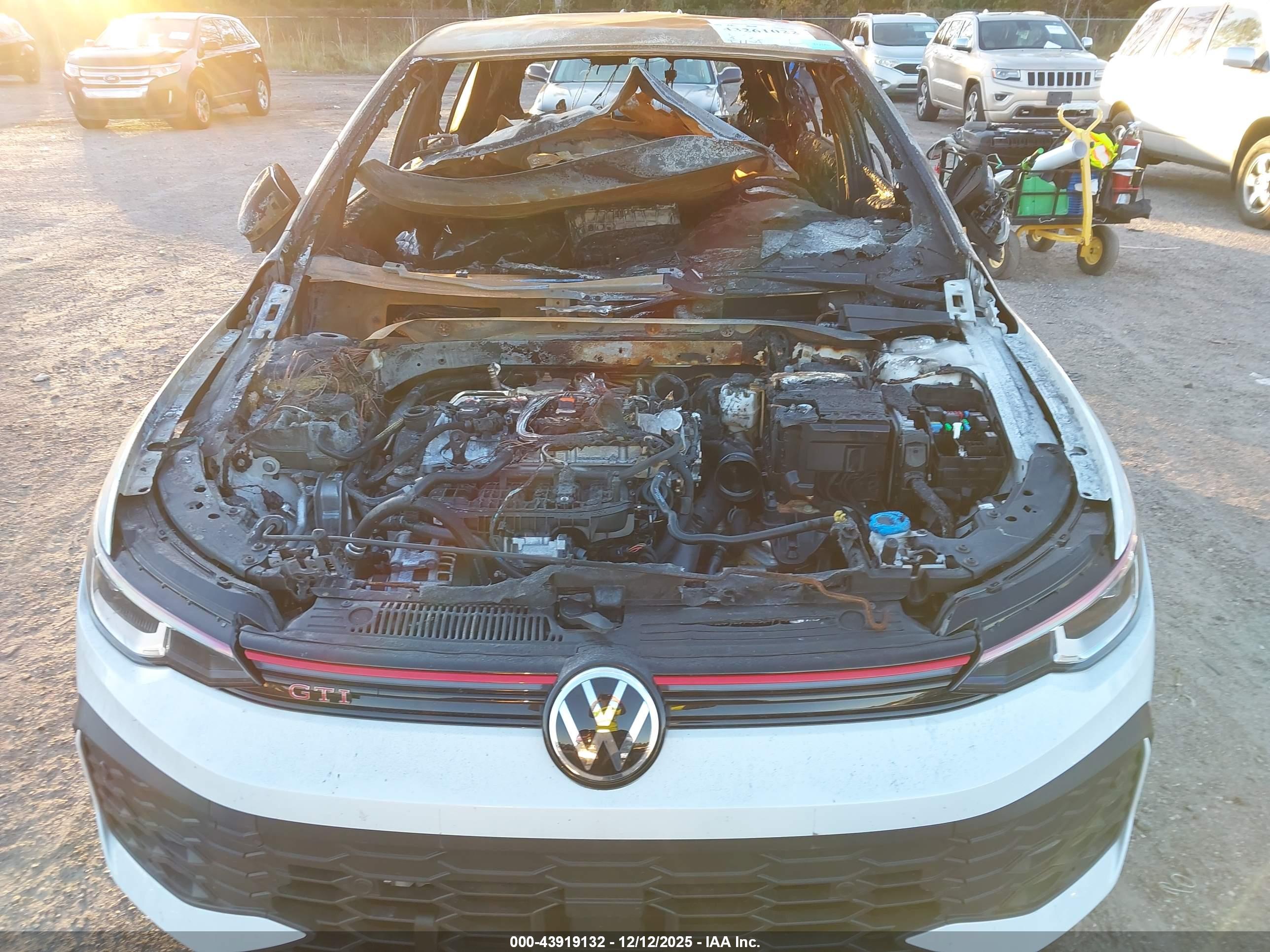 VOLKSWAGEN GOLF image 10