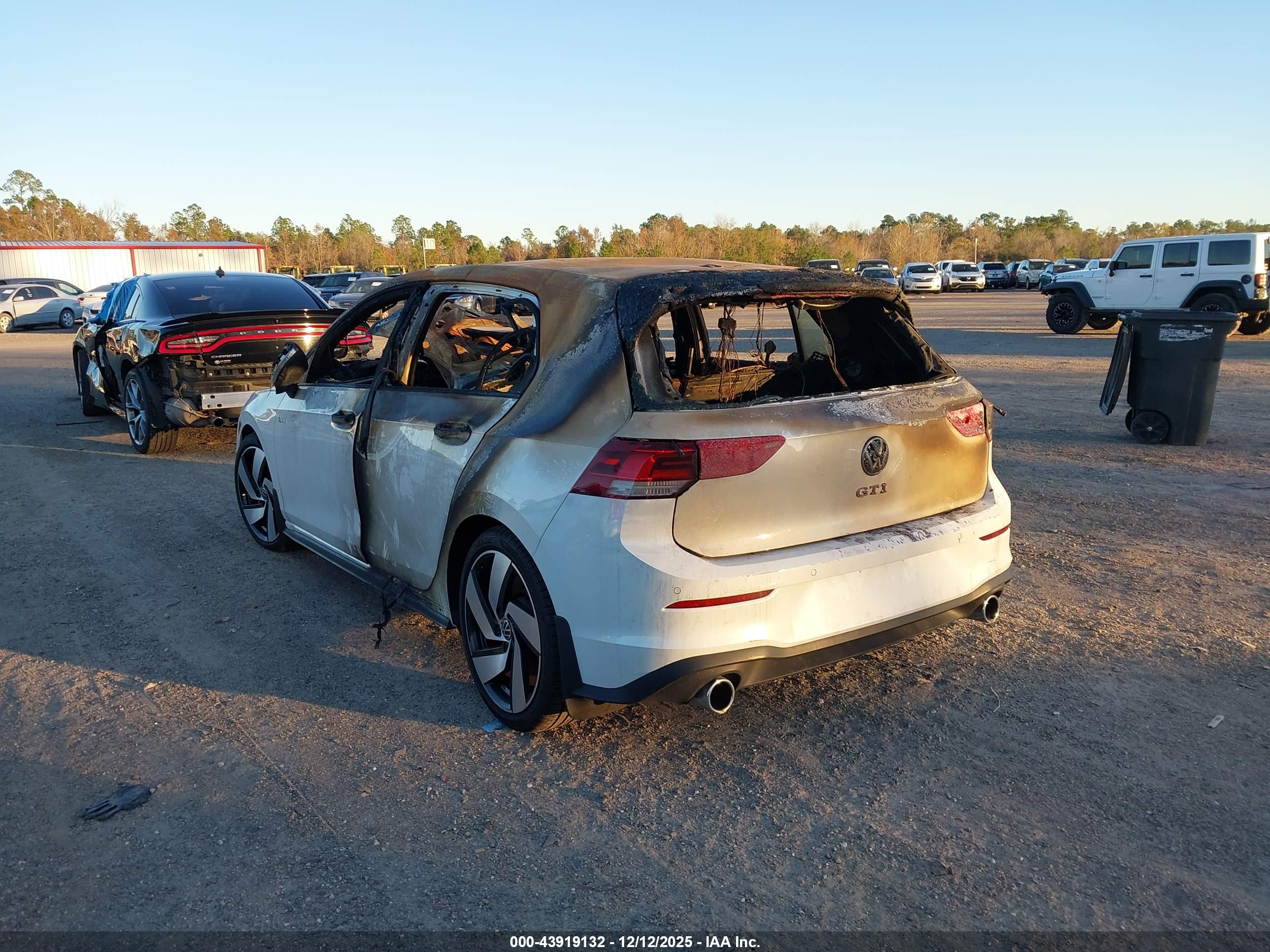 VOLKSWAGEN GOLF image 3