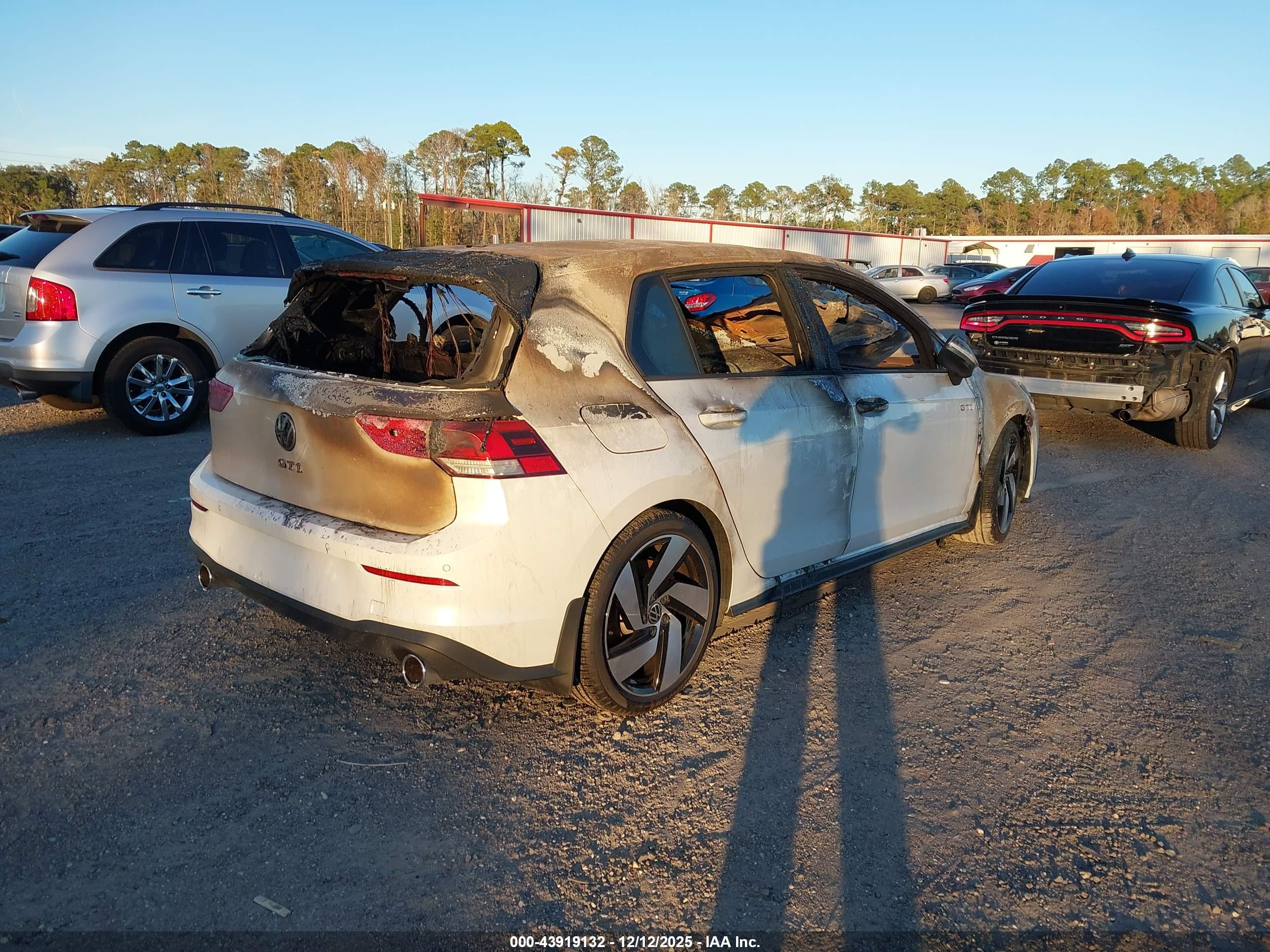 VOLKSWAGEN GOLF image 4