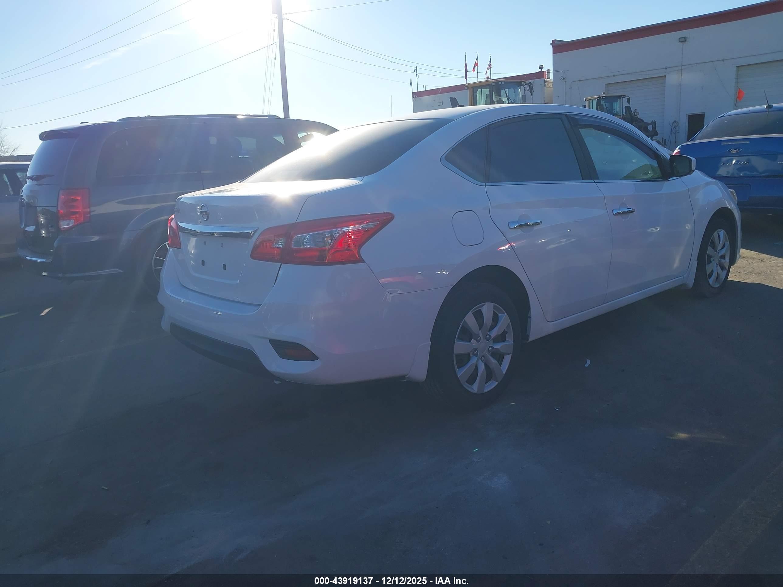 NISSAN SENTRA image 4