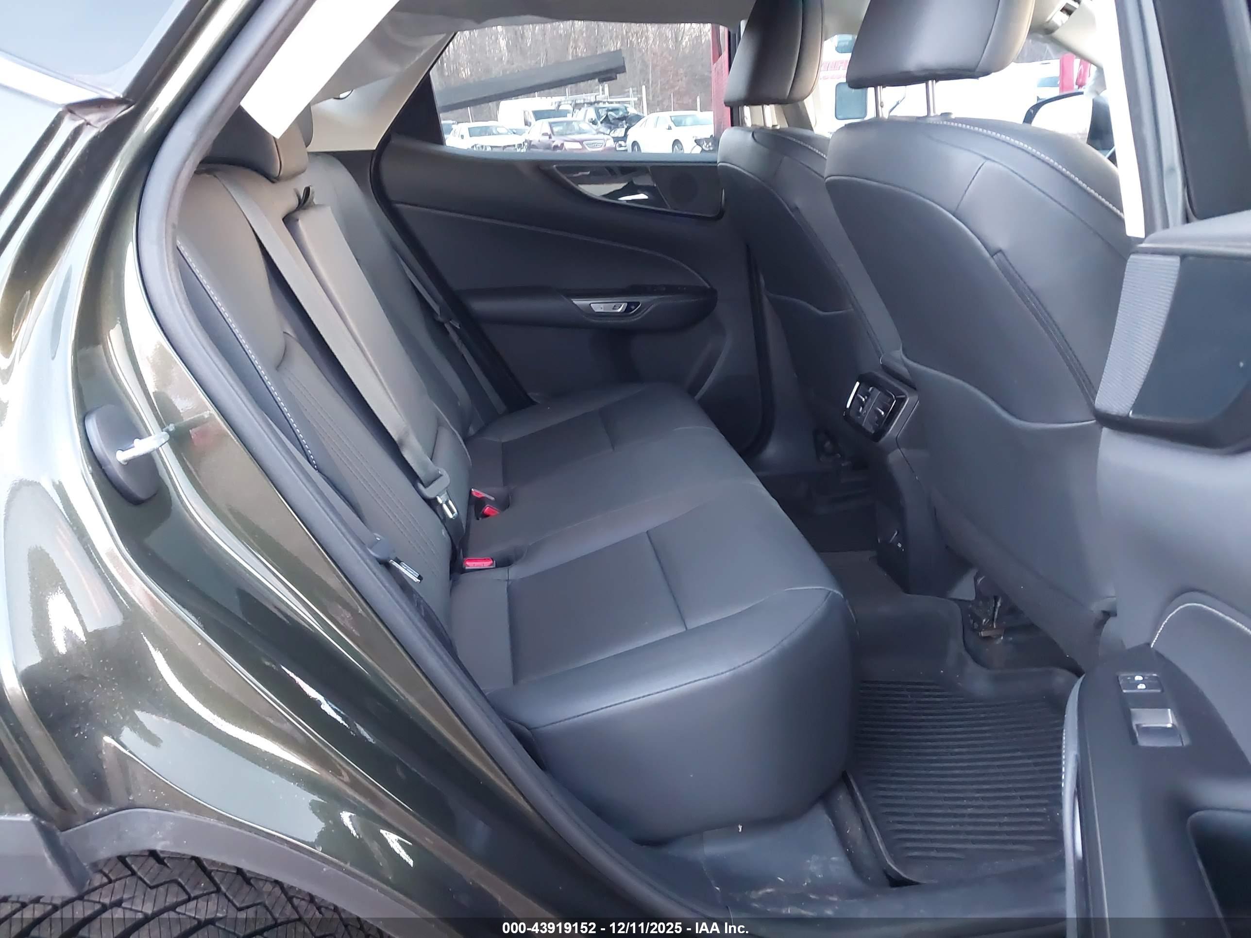 LEXUS NX image 8