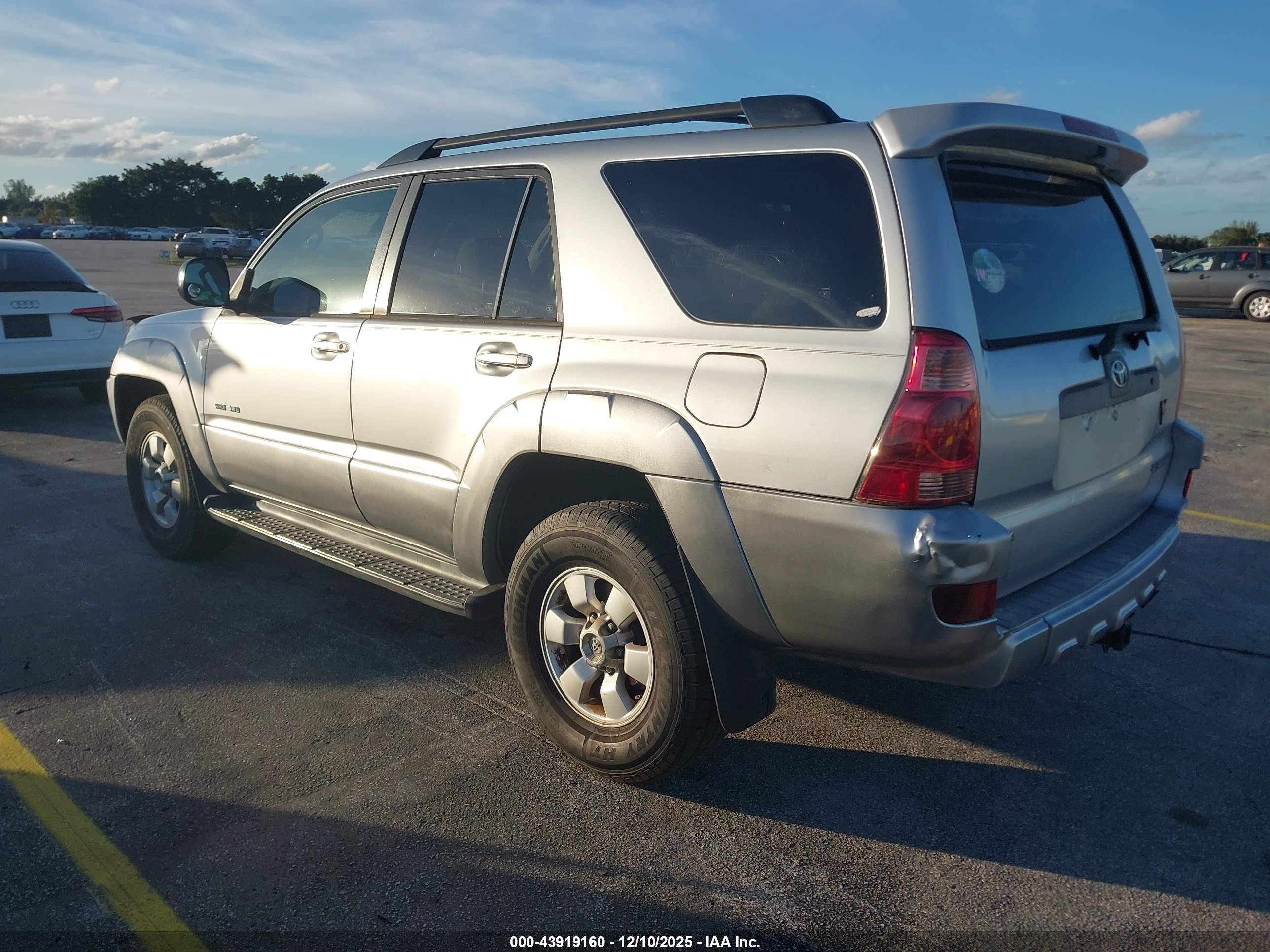TOYOTA 4RUNNER image 3